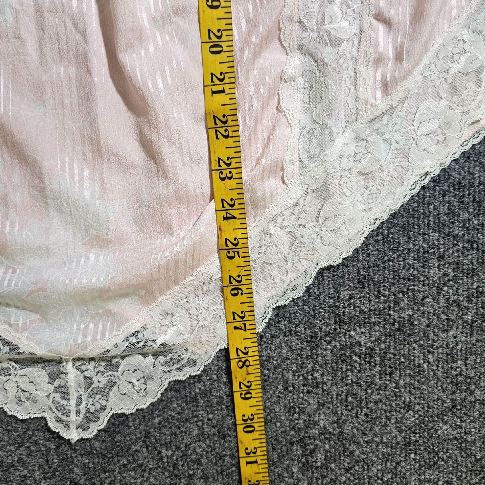Pinko VINTAGE Gilligan & O'Malley Nightgown Womens Medium Pink Lace Chemise Size ONE SIZE - 7 Thumbnail