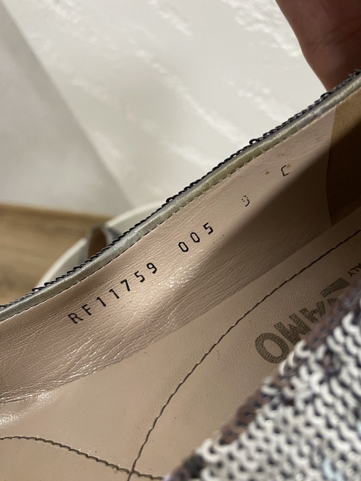 Salvatore Ferragamo Salvatore Ferragamo Varina Vara Sequin Silver Ballet Flats Size US 9 / IT 39 - 3 Thumbnail