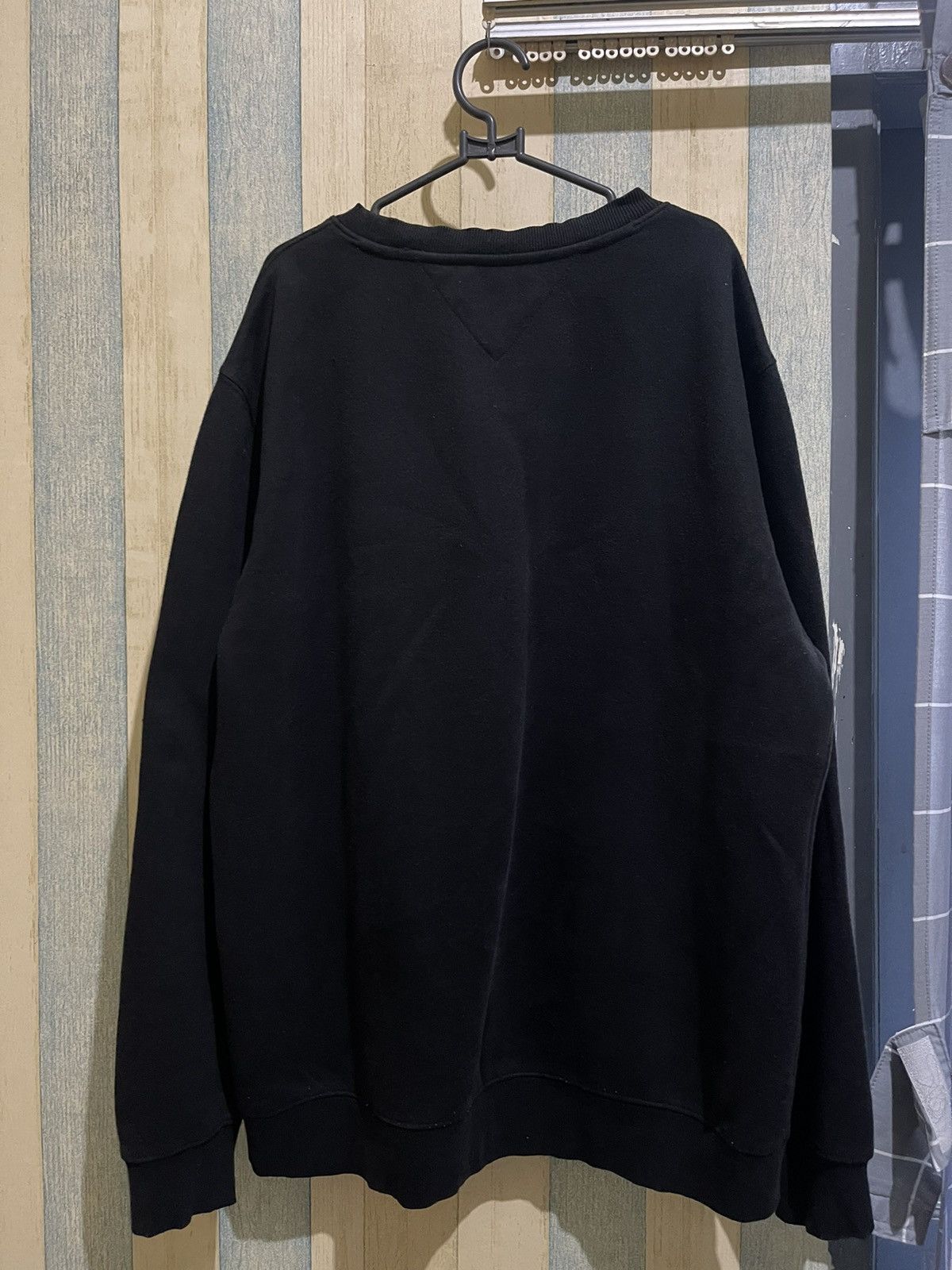 Tommy Hilfiger TOMMY HILFIGER tiny logo black Sweatshirt Size US XL / EU 56 / 4 - 3 Thumbnail