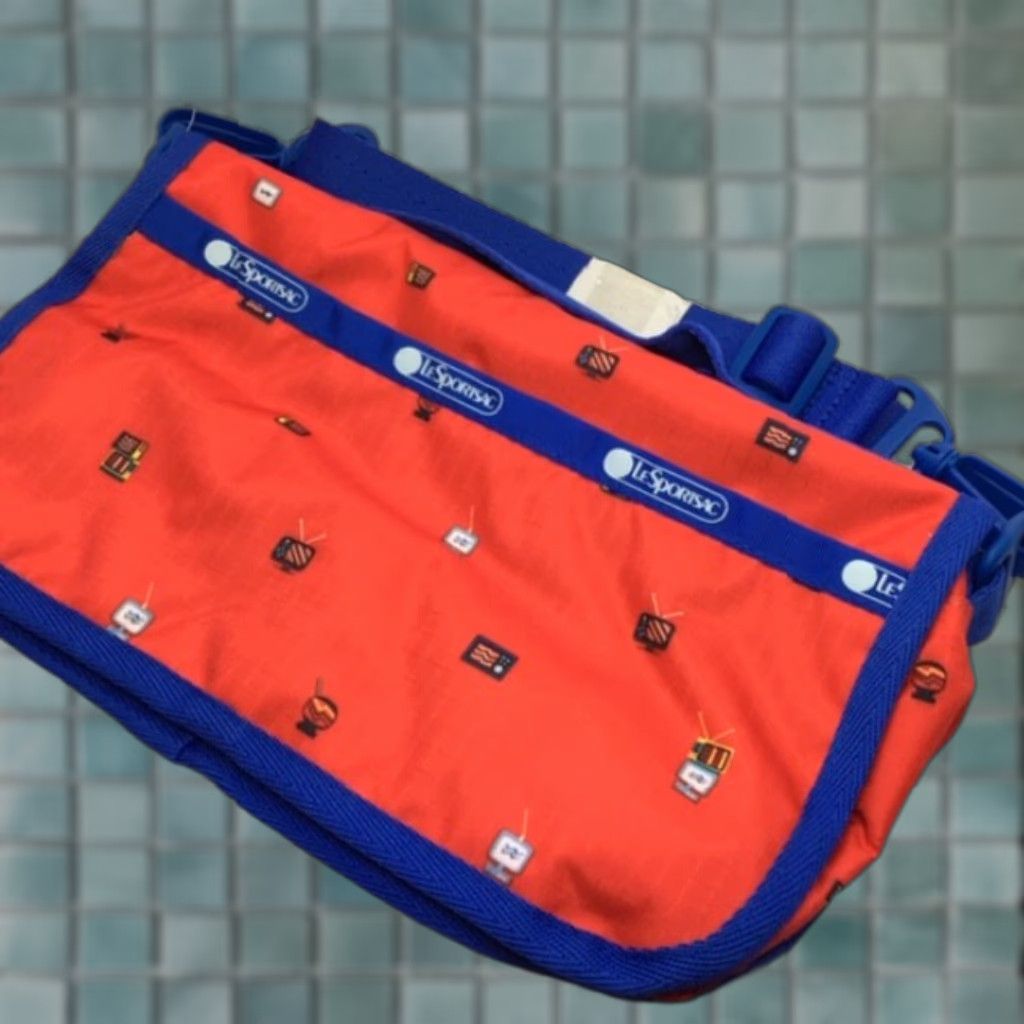 LeSportsac VINTAGE LeSportsac Classic Avery Bag, Red/Blue Shoulder Bag Women Medium 9" 5.5" 23" strap drop Size ONE SIZE - 1 Thumbnail