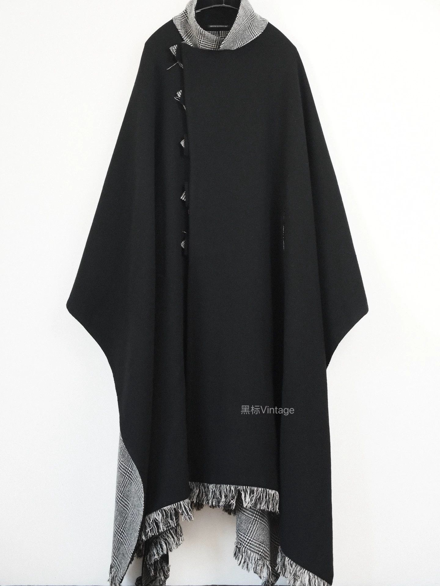 Yohji Yamamoto Yohji Yamamoto 21AW Vintage Fringe Black Cape S1 Size US S / EU 44-46 / 1 - 4 Thumbnail