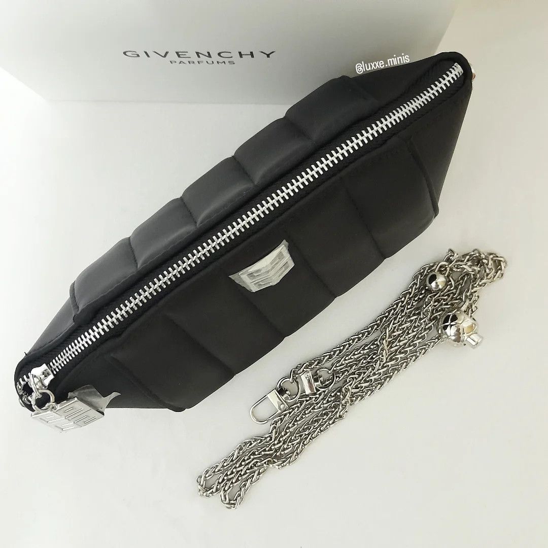 Givenchy Iconic Givenchy Pouch in Black with added sling Size ONE SIZE - 5 Thumbnail