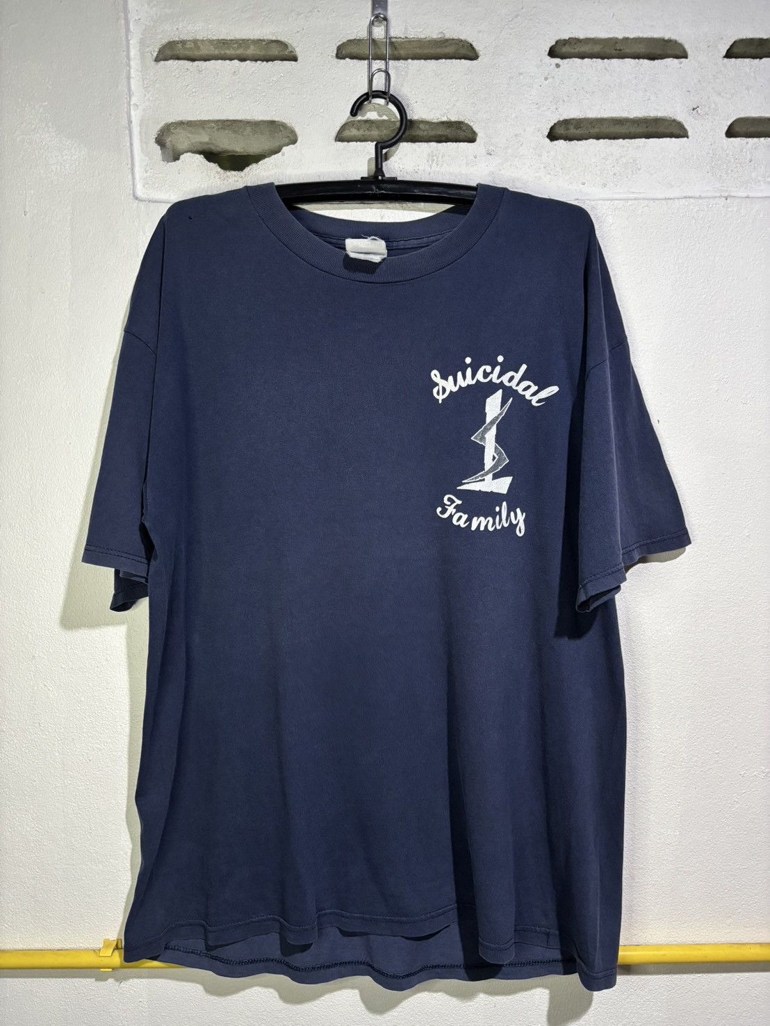 Band Tees Vintage Suicidal Family Size US XL / EU 56 / 4 - 1 Thumbnail