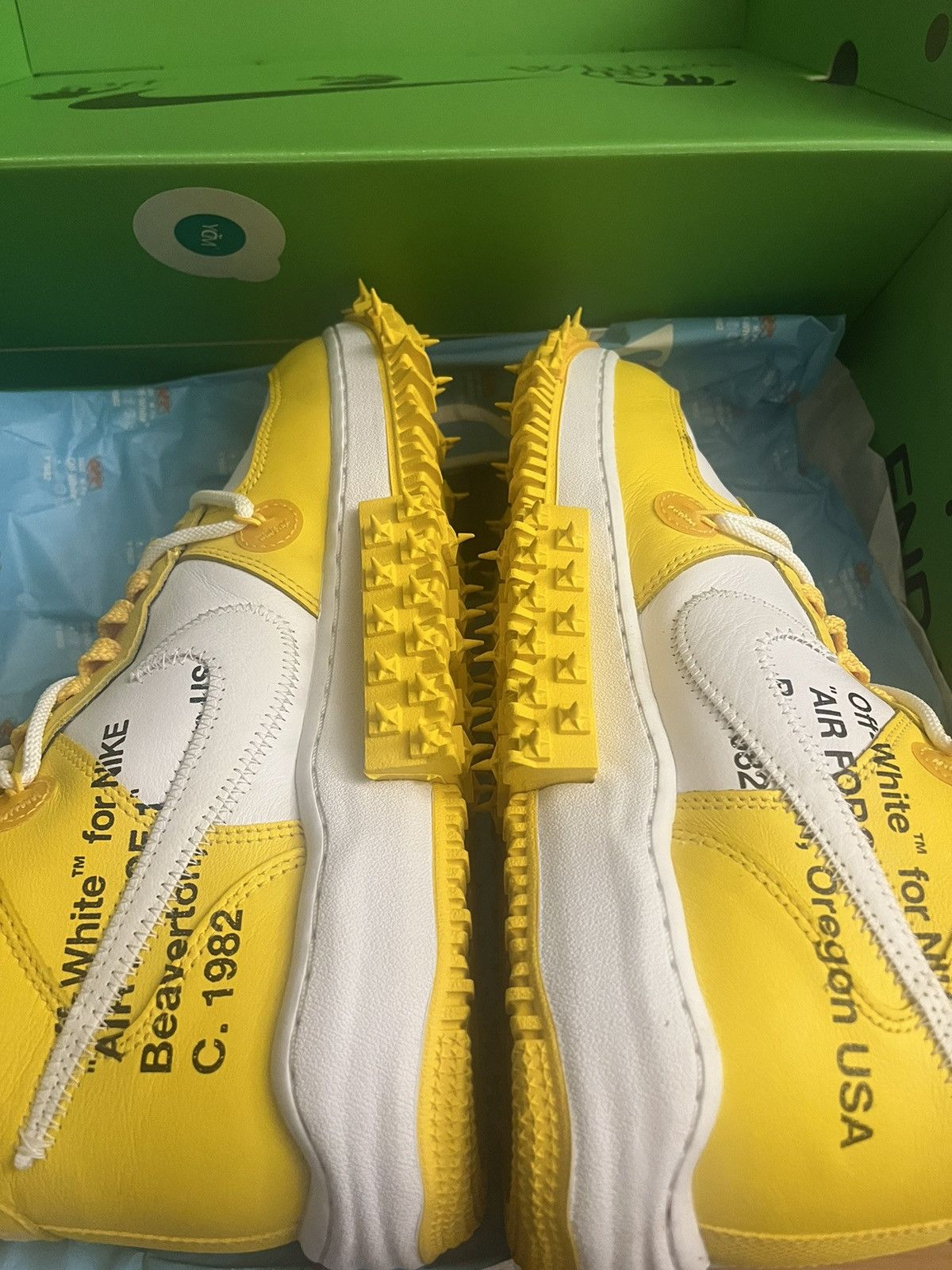 Nike × Off-White OFF-White x Nike Air Force 1 Mid Canary Size US 11 / EU 44 - 6 Thumbnail