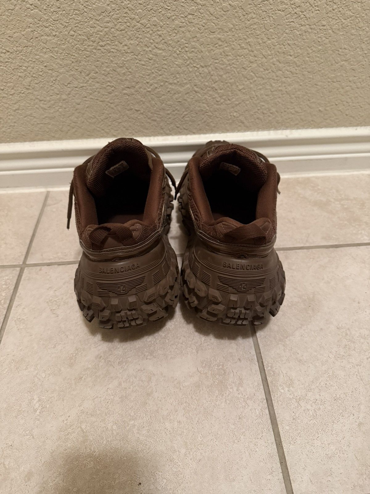 Balenciaga Balenciaga Defender Brown Size US 11 / EU 44 - 8 Thumbnail