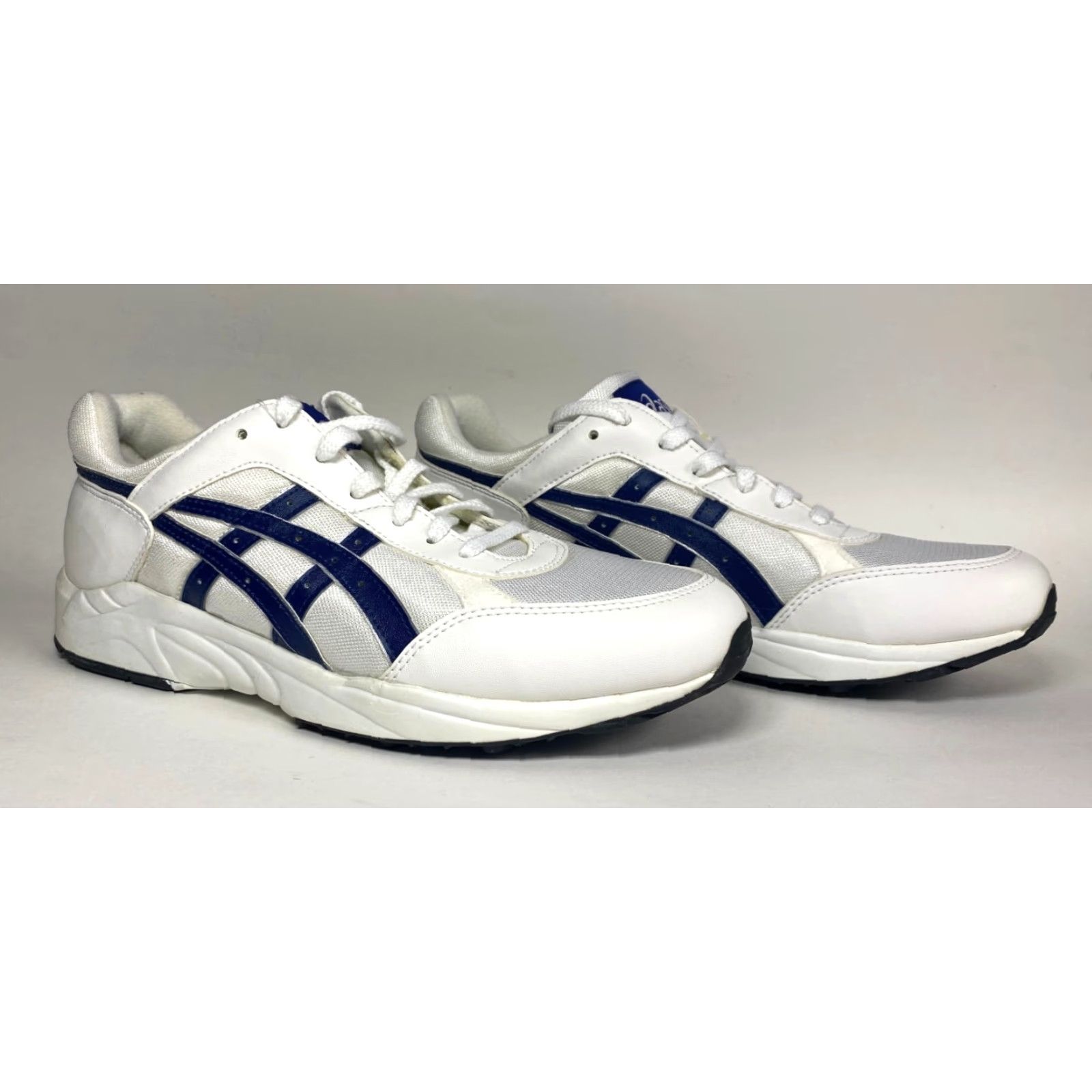 Asics NOS ASICS Gel TN690 Run 1 White Navy Sneaker Mens 10 90s Vintage Shoes Gel TN690 Run Size US 10 / EU 43 - 2 Thumbnail
