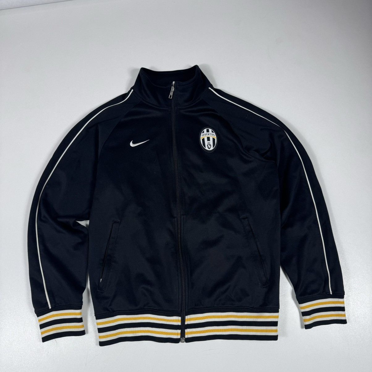 Vintage vintage 90s nike x juventus football streetwear Size US M / EU 48-50 / 2 - 1 Thumbnail