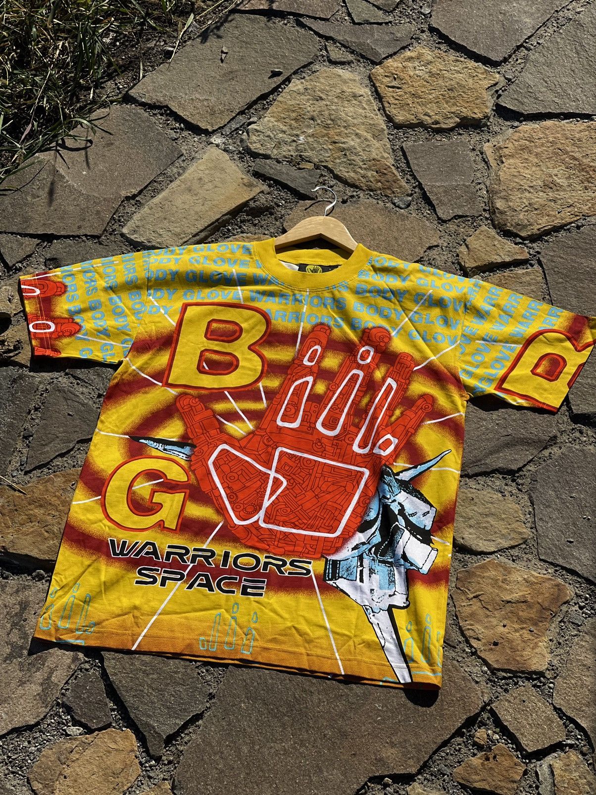 Body Glove Body Glow Vintage Yellow Graphic Overprint warriors t-shirt Size US M / EU 48-50 / 2 - 2 Thumbnail