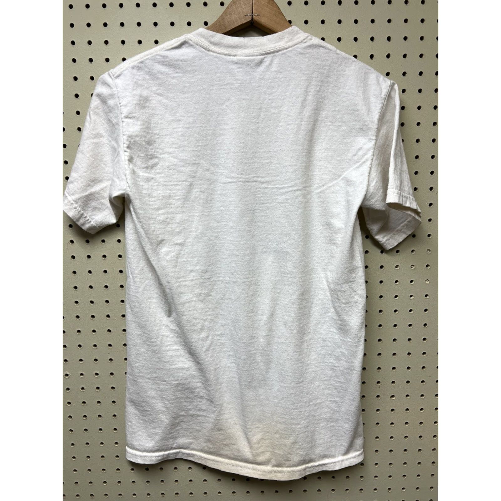 Gildan VINTAGE Men’s Sitting Bull Tatanka Iyotake T-shirt Small White *as Is Size US S / EU 44-46 / 1 - 2 Thumbnail