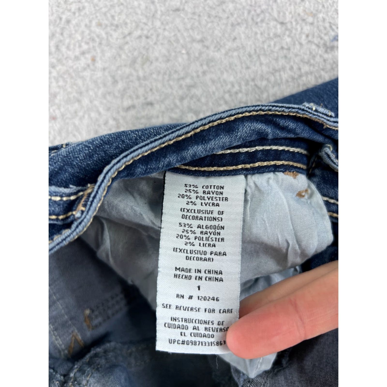 Vintage VINTAGE Wallflower Jeans Women Flared Pants Cotton Rayon Blue Embroidered Rhinestone 22x29 Size 25" / US 0 / IT 36 - 7 Thumbnail