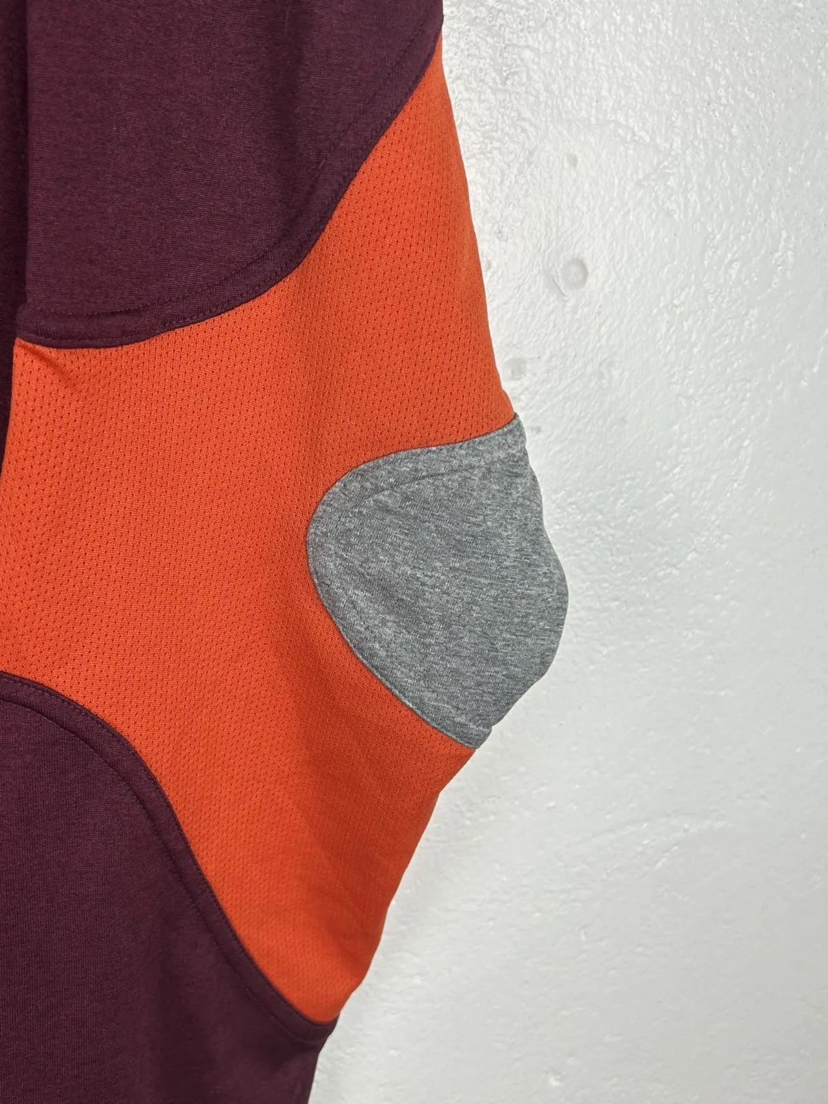 NFL 00s Vintage Nike Virginia Tech VT Sportswear Long Sleeve Size US S / EU 44-46 / 1 - 4 Thumbnail
