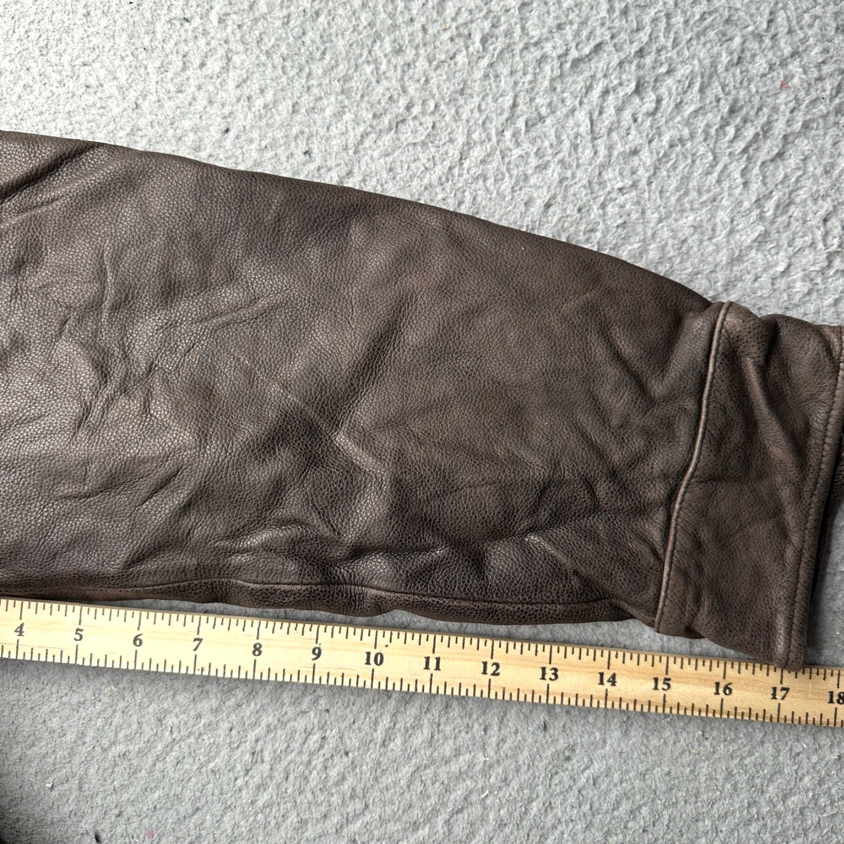 Cherokee VINTAGE Cherokee Leather Jacket Mens 2XL Brown Quilted Lined Bomber Rider Jacket Mens Brown Leather Quilted Lined Bomber Rider XX L used Size US XXL / EU 58 / 5 - 4 Thumbnail