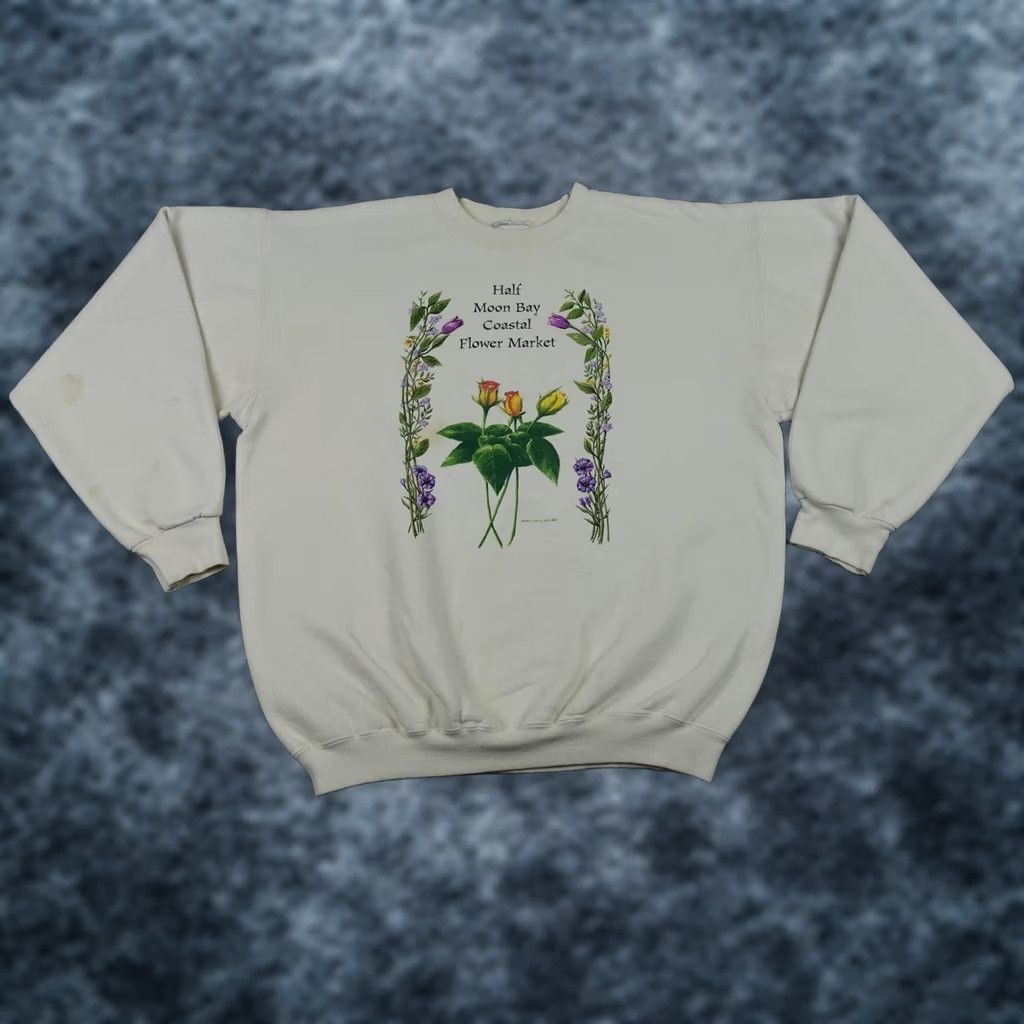Market VINTAGE Half Moon Bay Sweatshirt Mens L White Floral Graphic Print Coast Flower Market 2000s Y2K Size US L / EU 52-54 / 3 - 1 Thumbnail