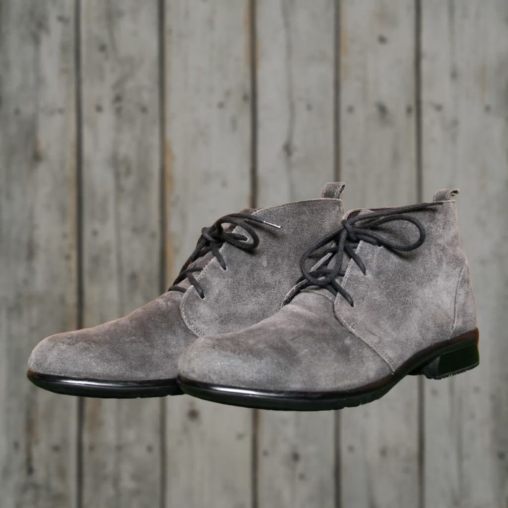 Vintage VINTAGE Naot Levanto Gray Burnished Suede Ankle Booties Shoe Bootie Women Closed Lace Up 6 US 37 EU Gray Size US 6 / IT 36 - 1 Thumbnail