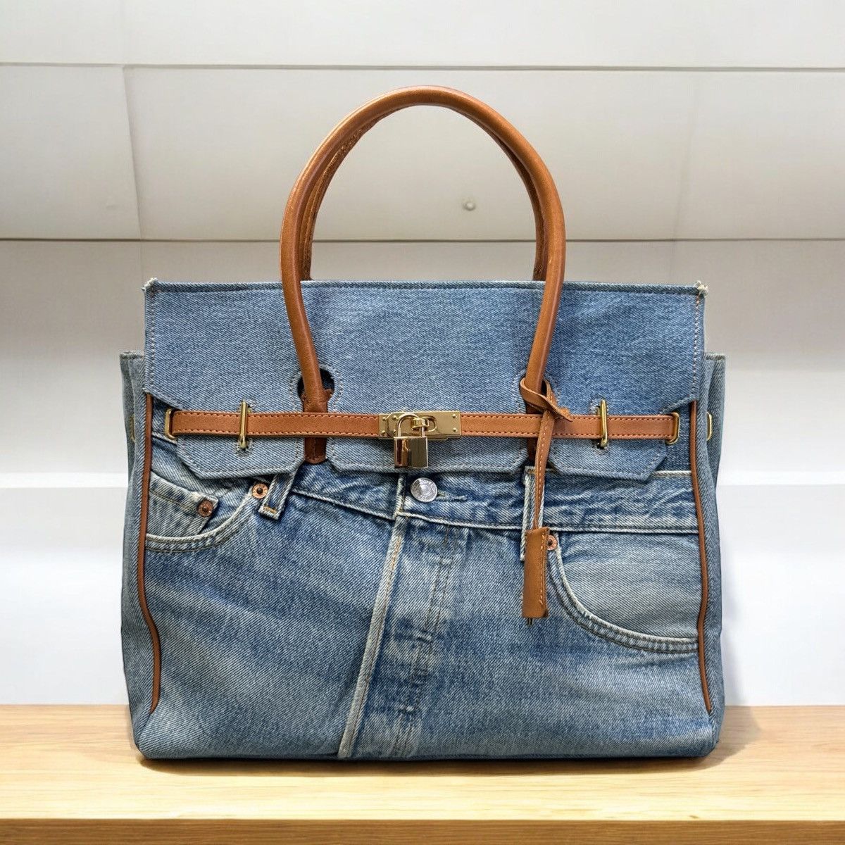 Handmade VINTAGE DENIM HANDMADE BIRKIN STYLE HANDBAG Size ONE SIZE - 2 Thumbnail