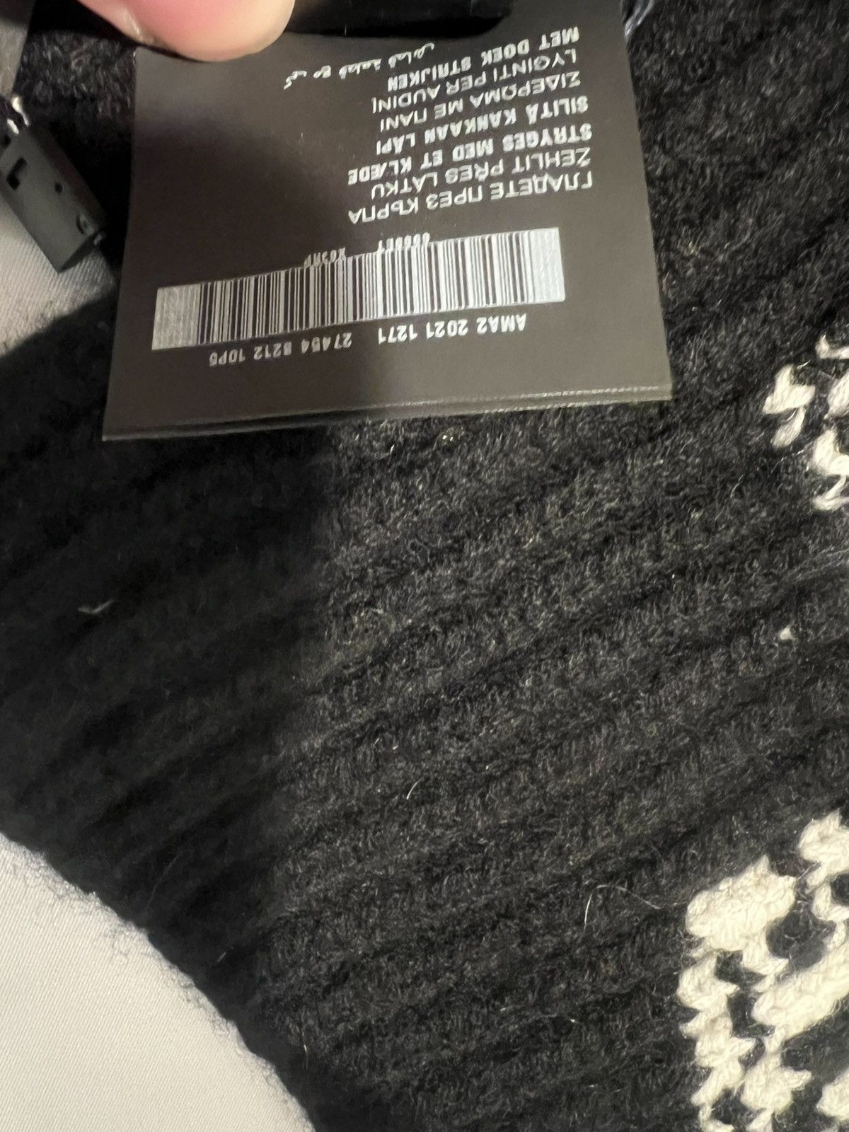 Prada Prada cashmere hat/scarf balaclava. $2190 Size ONE SIZE - 4 Thumbnail