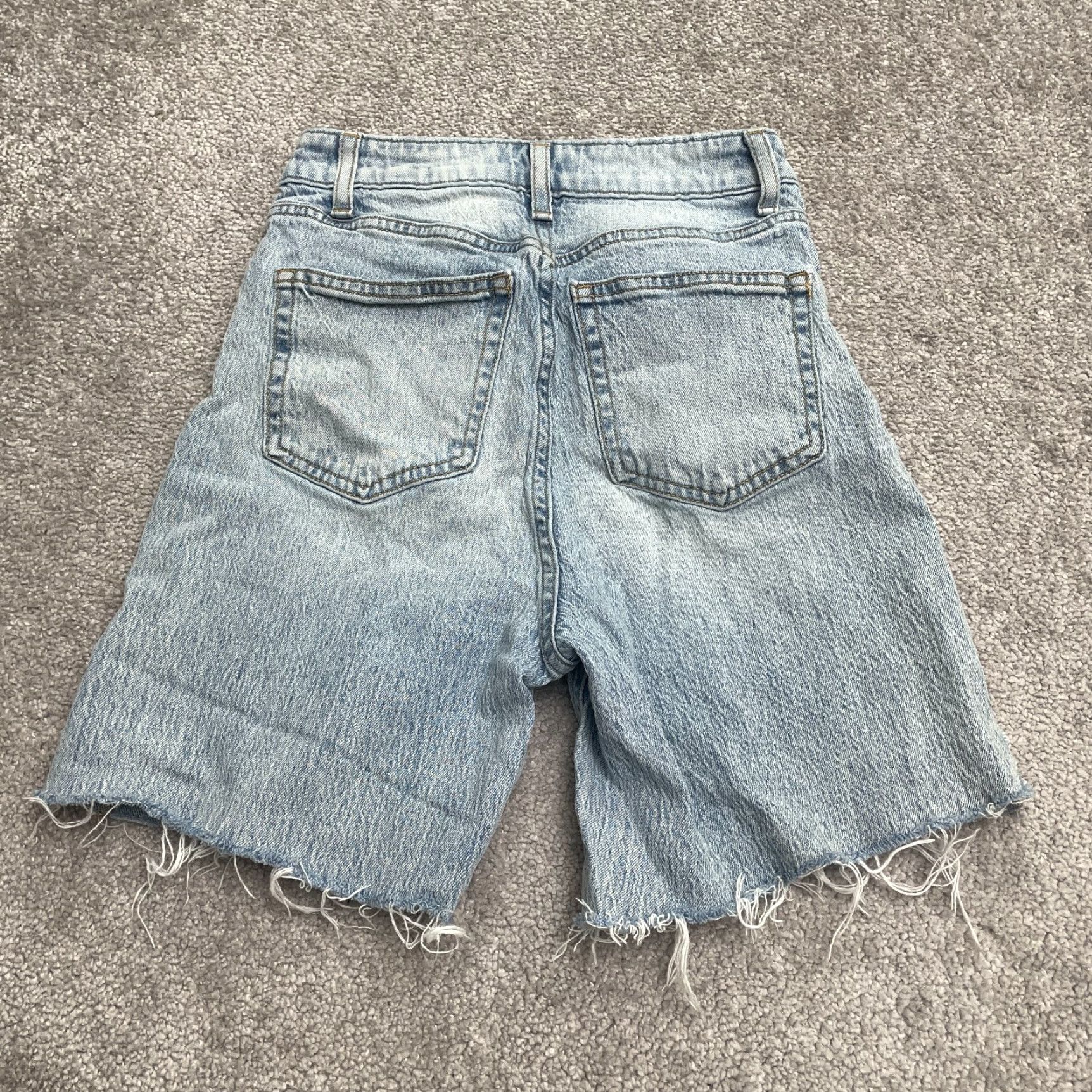 H&M H&M Distressed High Rise Denim Shorts Womens 2 Blue Light Wash Stretch Casual Size 26" / US 2 / IT 38 - 2 Thumbnail