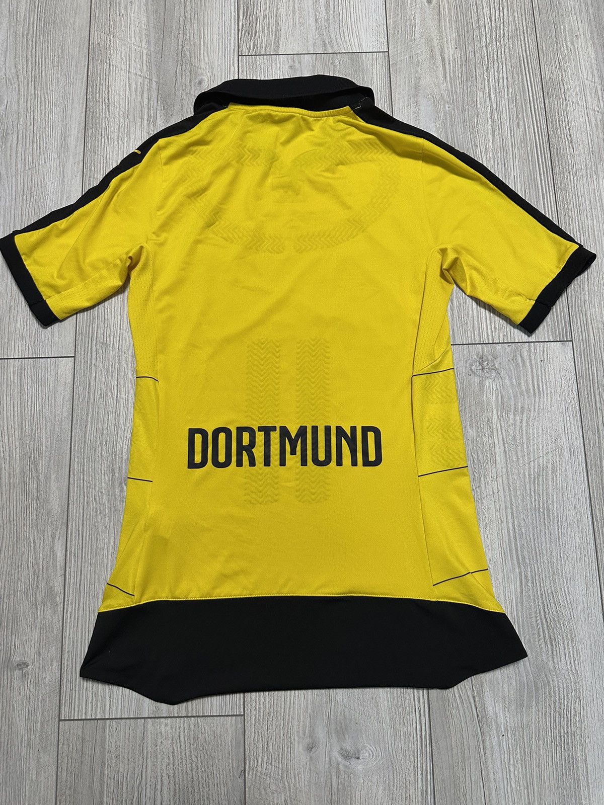 Puma Puma 2015-16 Borussia Dortmund Home Football Shirt M Size US M / EU 48-50 / 2 - 6 Thumbnail