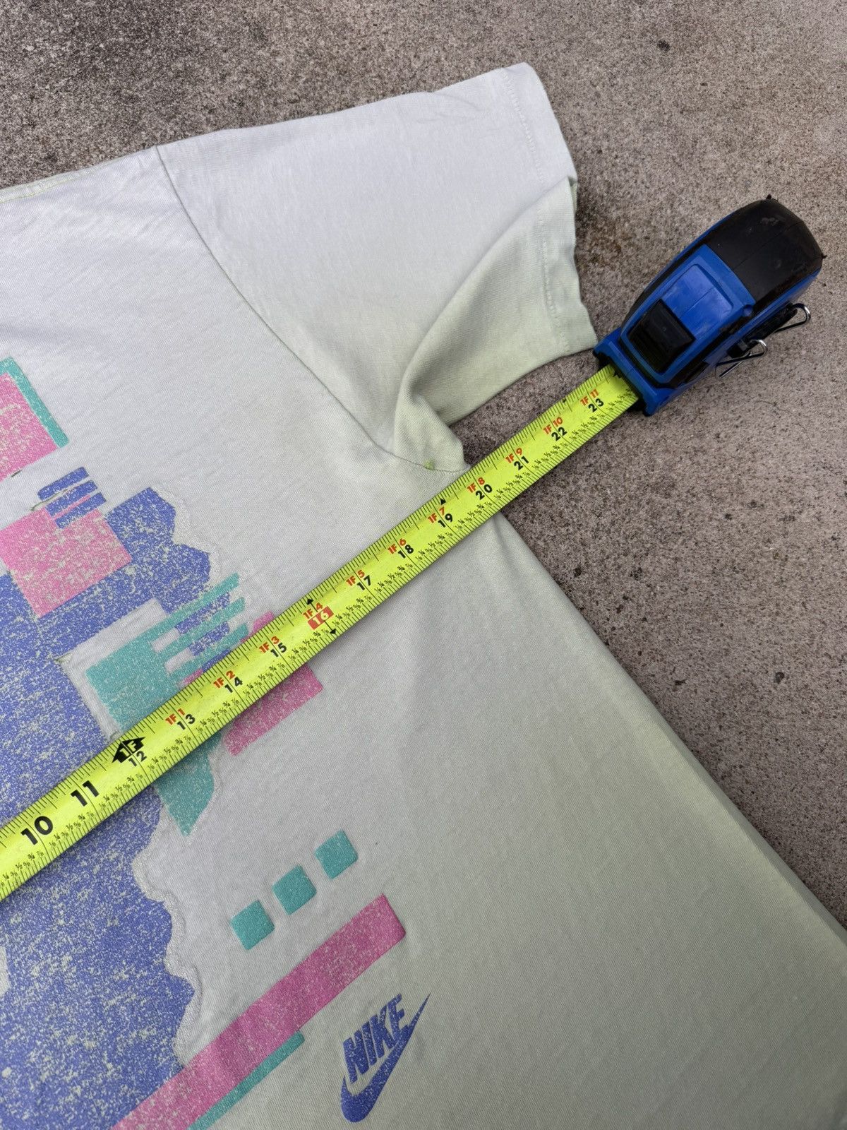 Nike × Vintage Vtg 80’s 90’s Nike Abstract Geometric Faded Tee Boxy Small Size US S / EU 44-46 / 1 - 9 Thumbnail