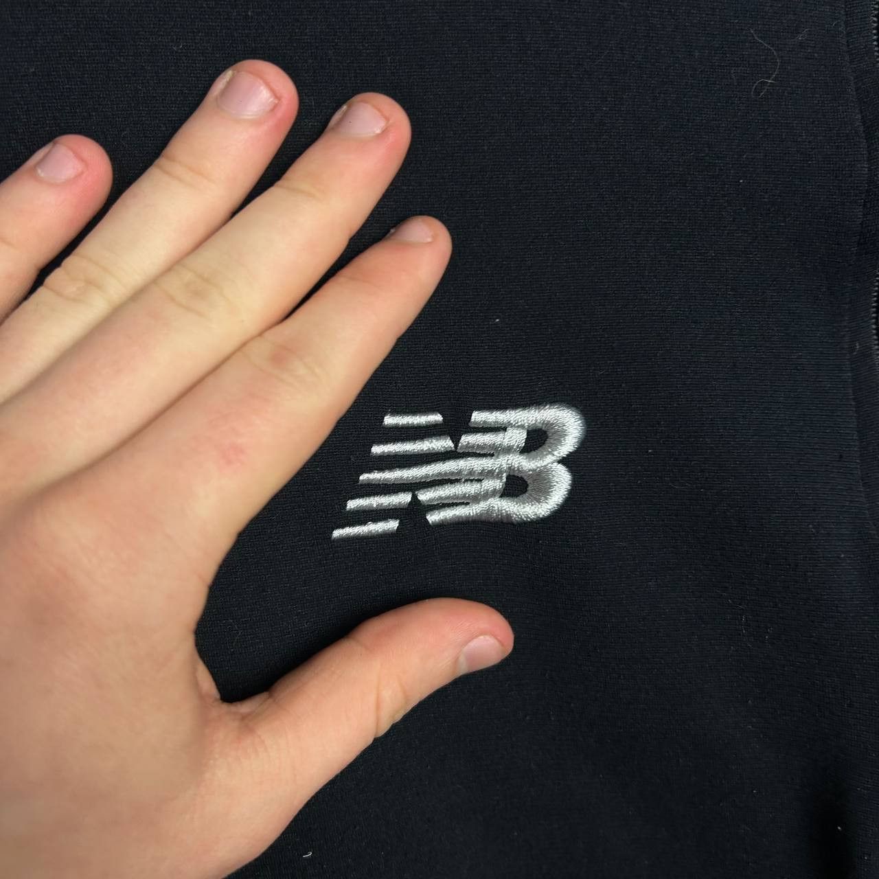 New Balance Mens New Balance Fc Liverpool Training zip sweatshirt Size US M / EU 48-50 / 2 - 3 Thumbnail