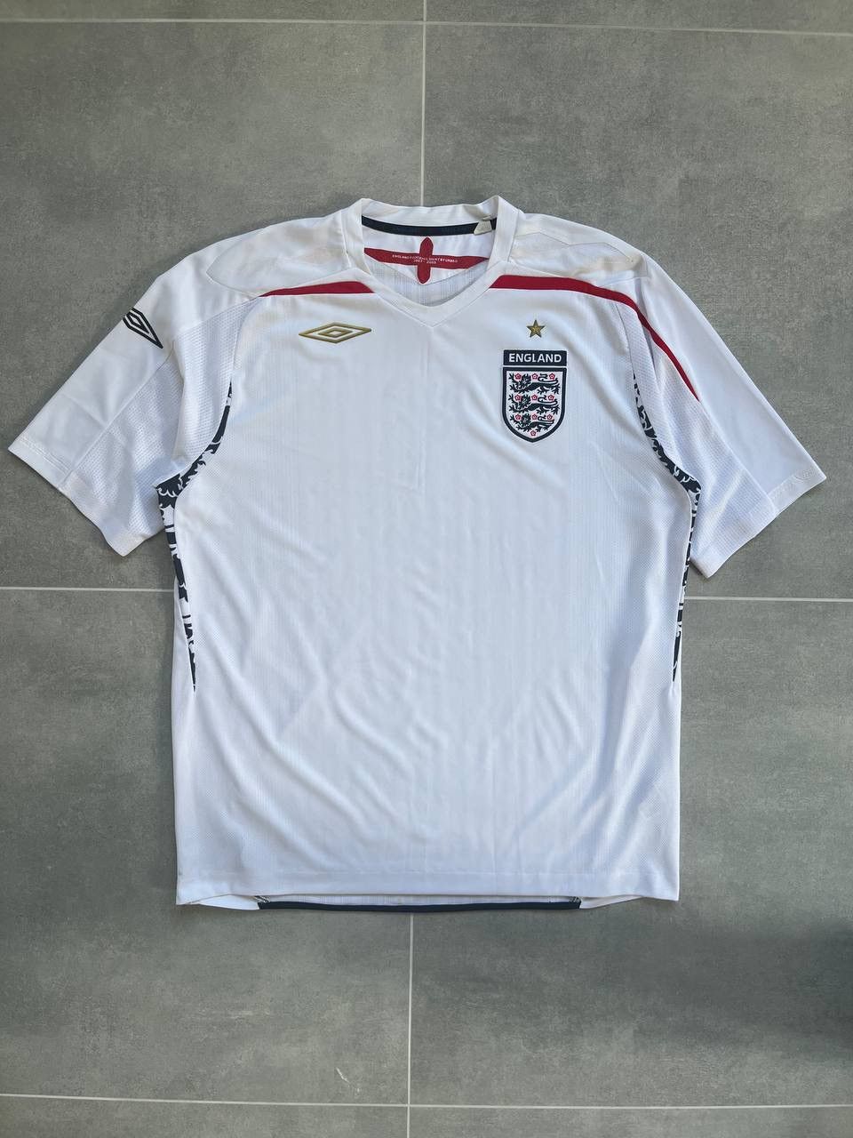 Umbro England Umbro 07-09 Home Kit Size US XL / EU 56 / 4 - 1 Thumbnail