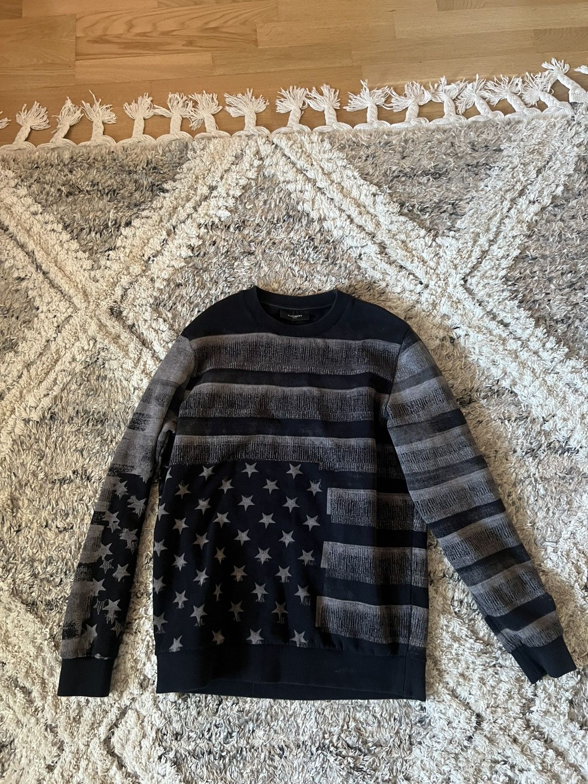 Givenchy RARE GIVENCHY AMERICAN FLAG SWEATSHIRT OFFER OR TRADE Size US XS / EU 42 / 0 - 1 Thumbnail