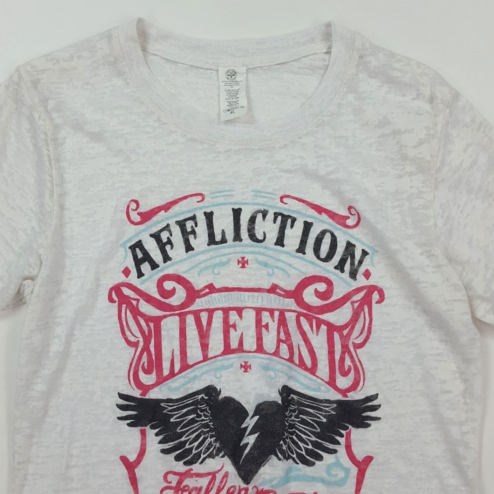 Affliction VINTAGE Affliction Angels Heart Wings Pink Women's XL Short Sleeve T Shirt Top 90s Y2K Grunge Retro Cotton Blend Size XL / US 12-14 / IT 48-50 - 2 Thumbnail