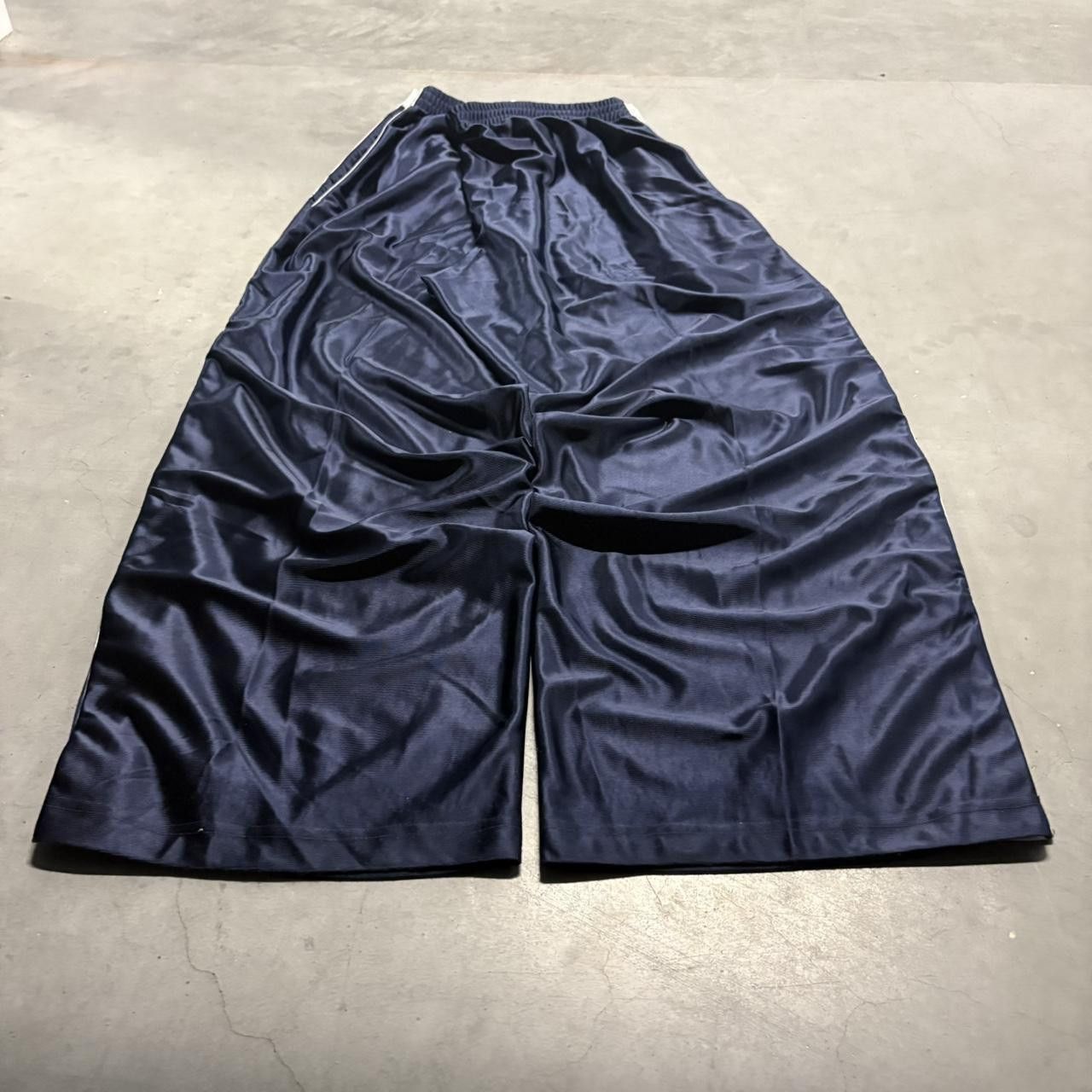 Vintage Vintage Y2K/2000s Super Baggy Navy Blue Striped Side Buttoned Finish Line Track Pants! Size US 38 / EU 54 - 5 Thumbnail