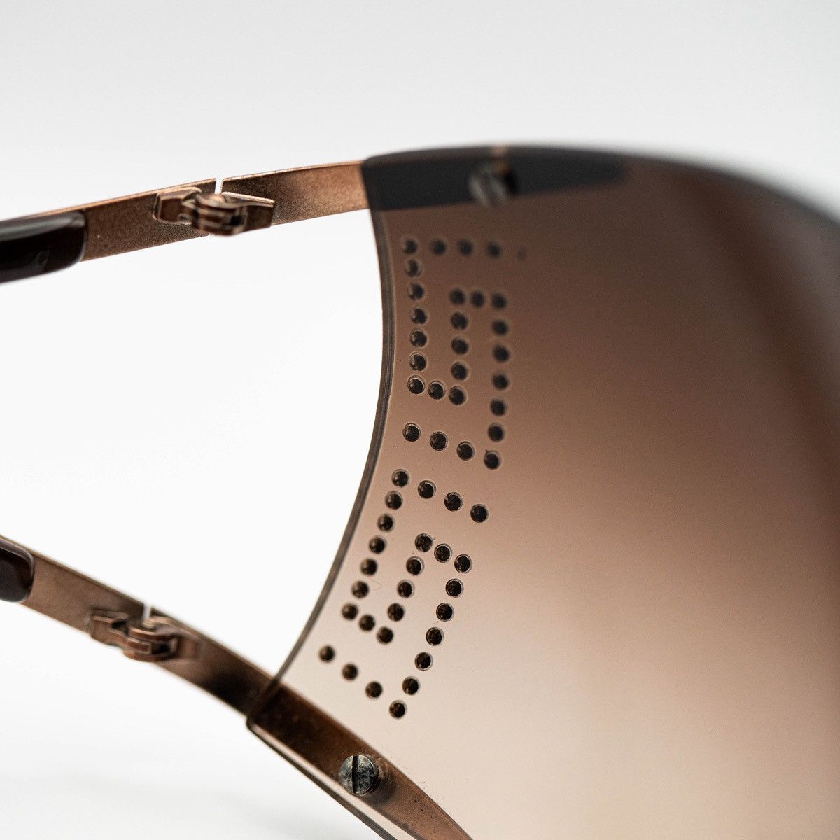 Versace Vintage y2k Versace shield sunglasses Size ONE SIZE - 7 Thumbnail