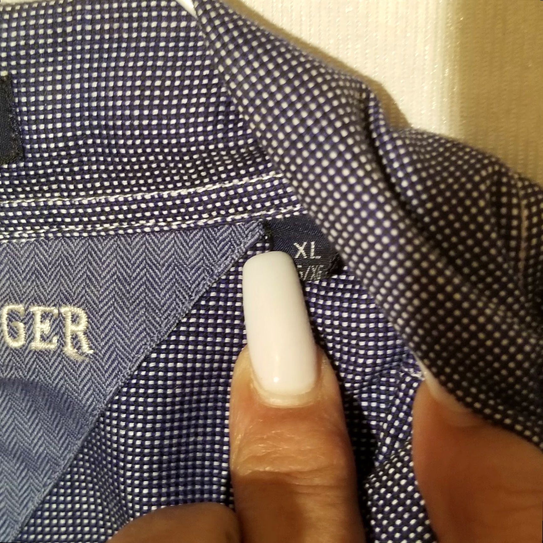 Tommy Hilfiger VINTAGE Tommy Hilfiger Shirt XL Long Sleeve Button-Up Blue White Checkered Mens Size US XL / EU 56 / 4 - 7 Thumbnail