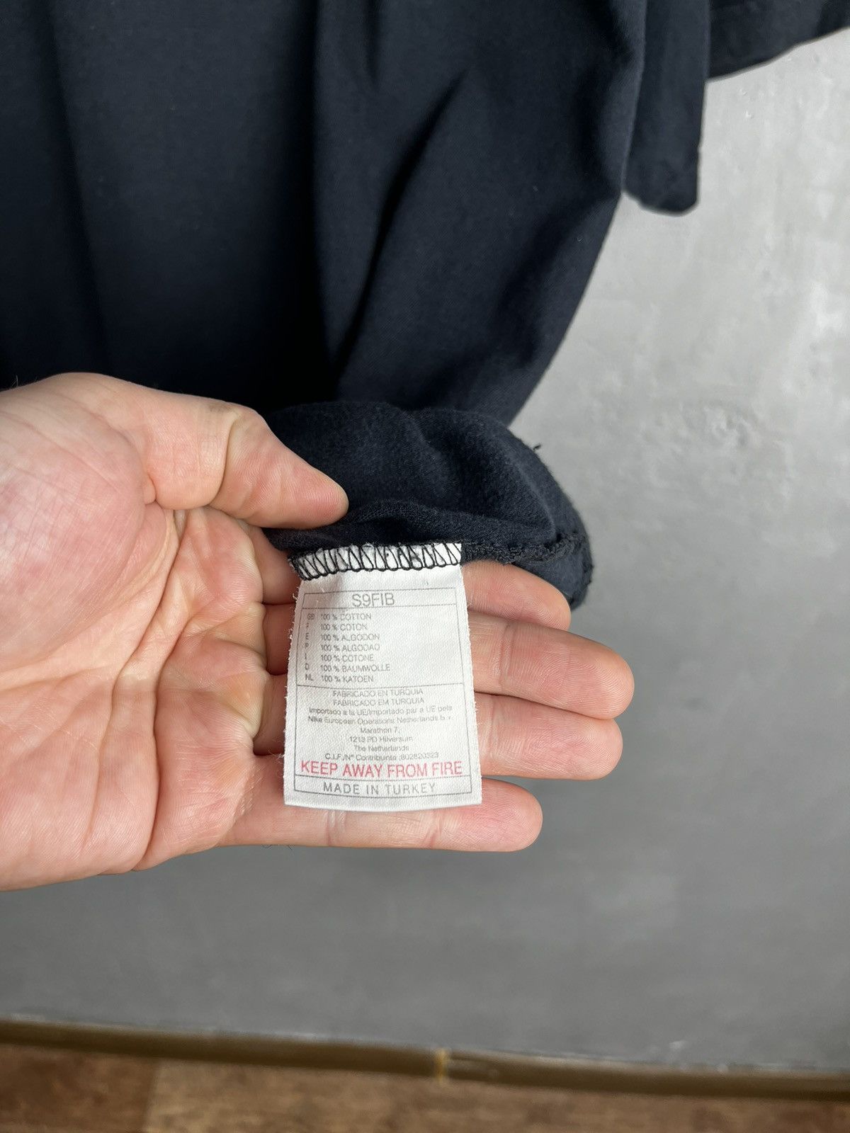 Nike × Vintage Nike black t shirt vintage 90s Size US L / EU 52-54 / 3 - 8 Thumbnail
