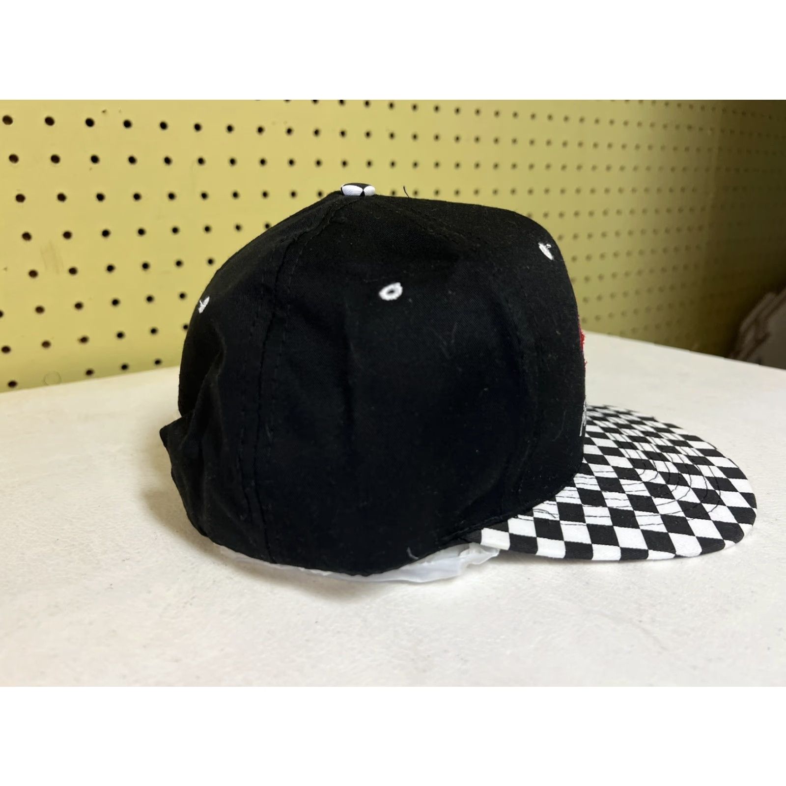 Speedo VINTAGE Las Vegas Speed Racers Embroidered snapback black checkerboard hat Mens Adjustable Size Black 90s Nissin Snapback Hat Size ONE SIZE - 2 Thumbnail