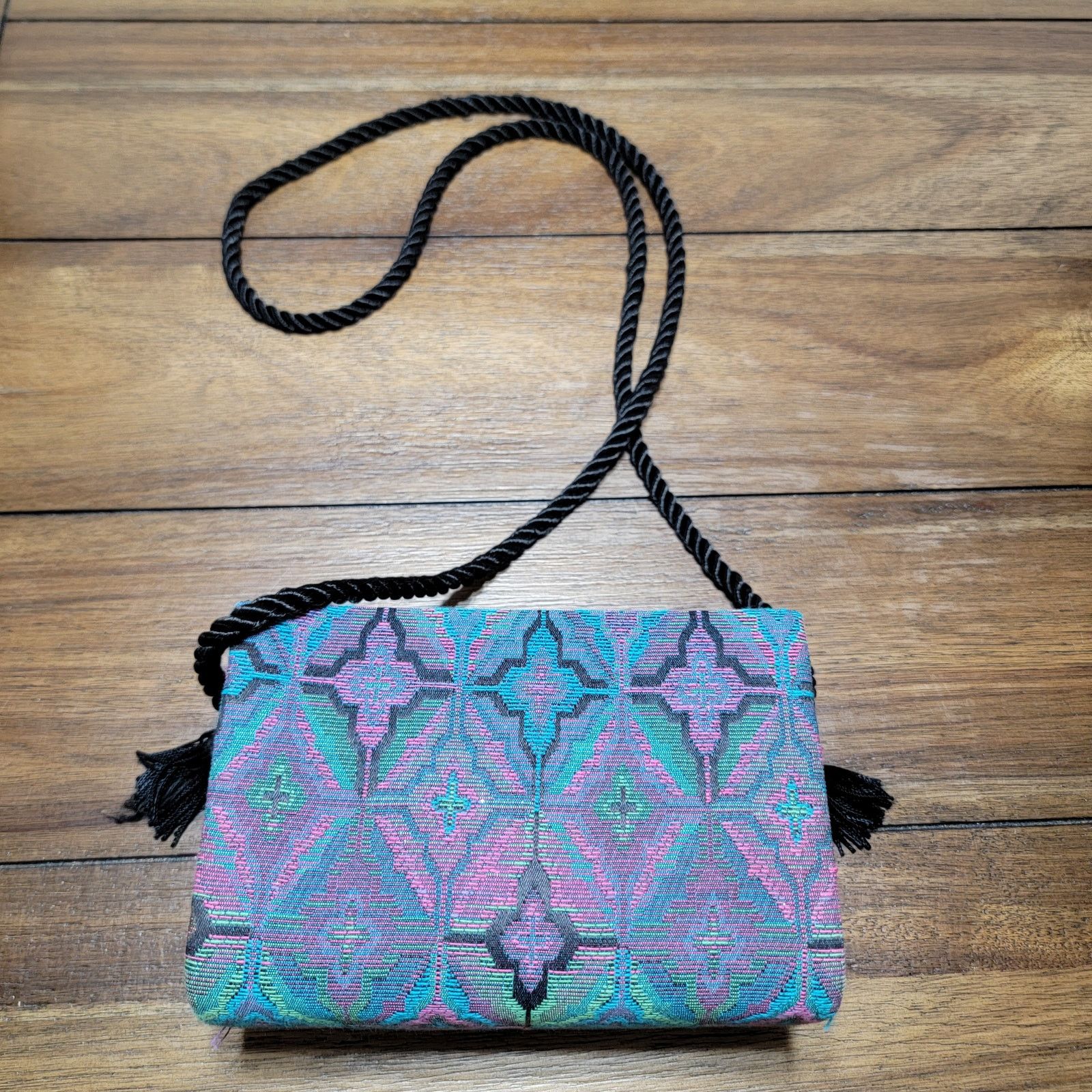 Other Small Hard Shell Shoulder Bag w/ Tassels (NO tags) Size ONE SIZE - 5 Thumbnail