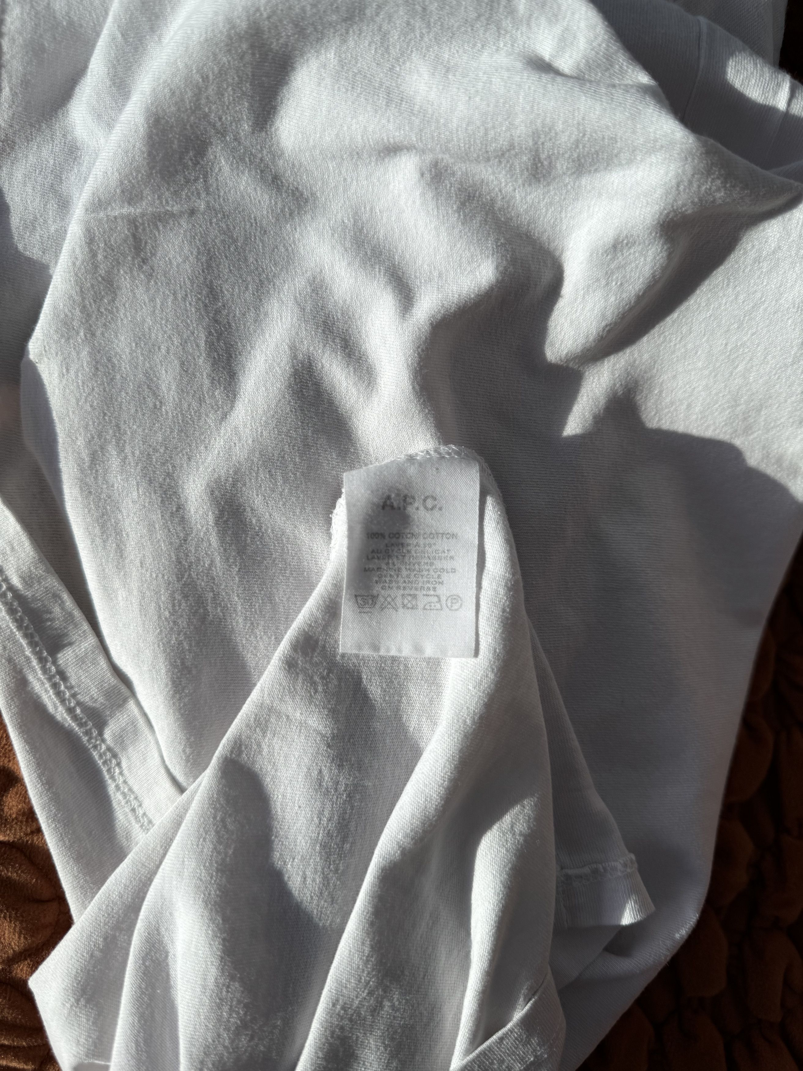 A.P.C. APC RED BOX LOGO TEE Size US XL / EU 56 / 4 - 4 Thumbnail