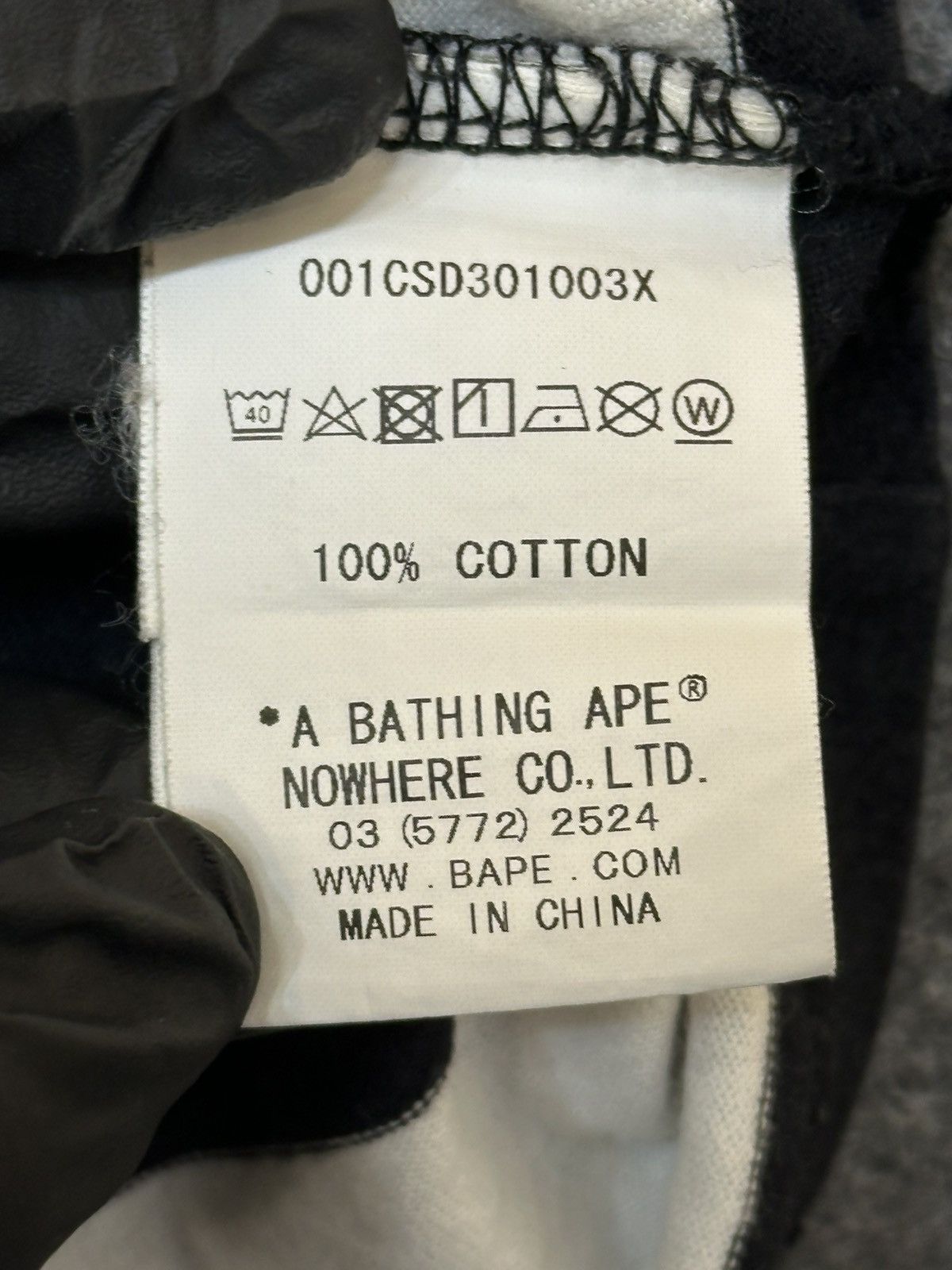 Bape A Bathing Ape t-shirt a rubber printed "BATHING APE". Size US L / EU 52-54 / 3 - 11 Thumbnail