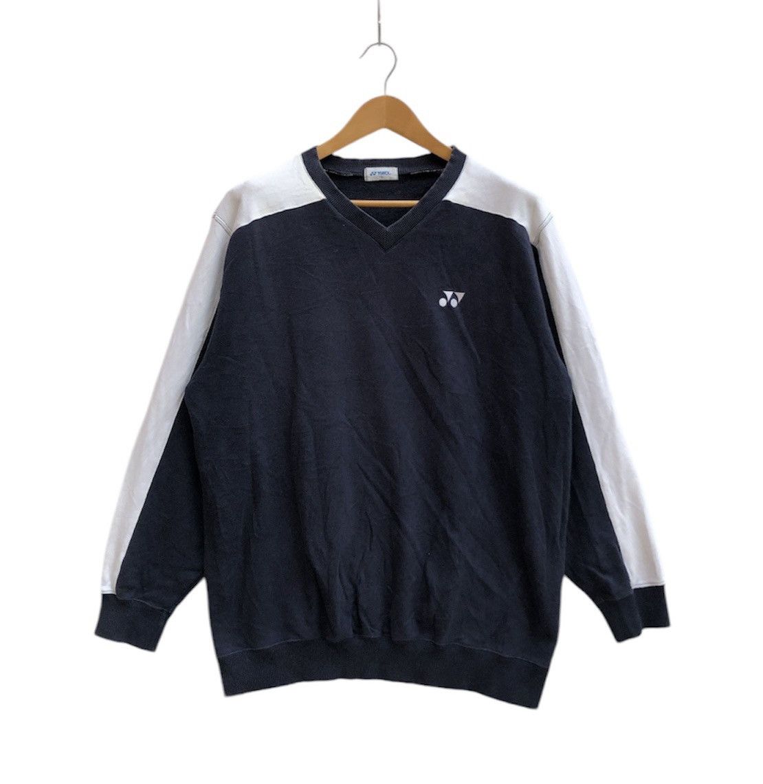 Japanese Brand YONEX V Neck Sweatshirt #0915-30 Size US L / EU 52-54 / 3 - 1 Thumbnail
