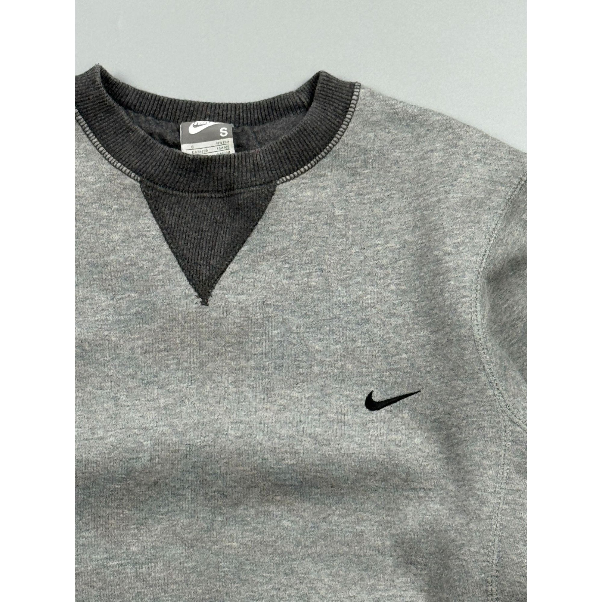 Nike Nike Y2K Gray Sweatshirt (Y1185) Size US S / EU 44-46 / 1 - 2 Thumbnail
