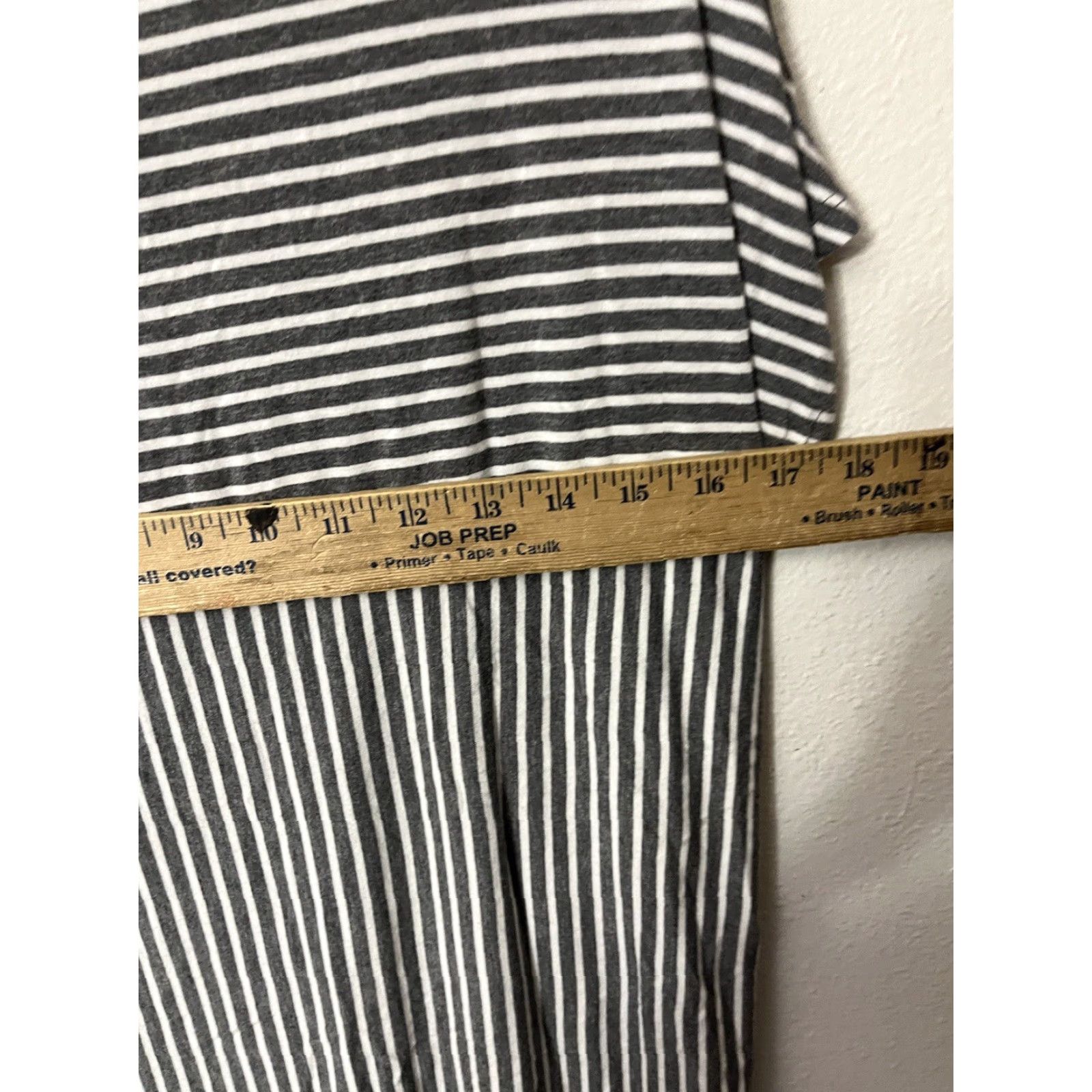 Vintage Tahari Shirt Women Size Medium Gray White Striped Short Sleeve Round Neck Stretch Size M / US 6-8 / IT 42-44 - 5 Thumbnail