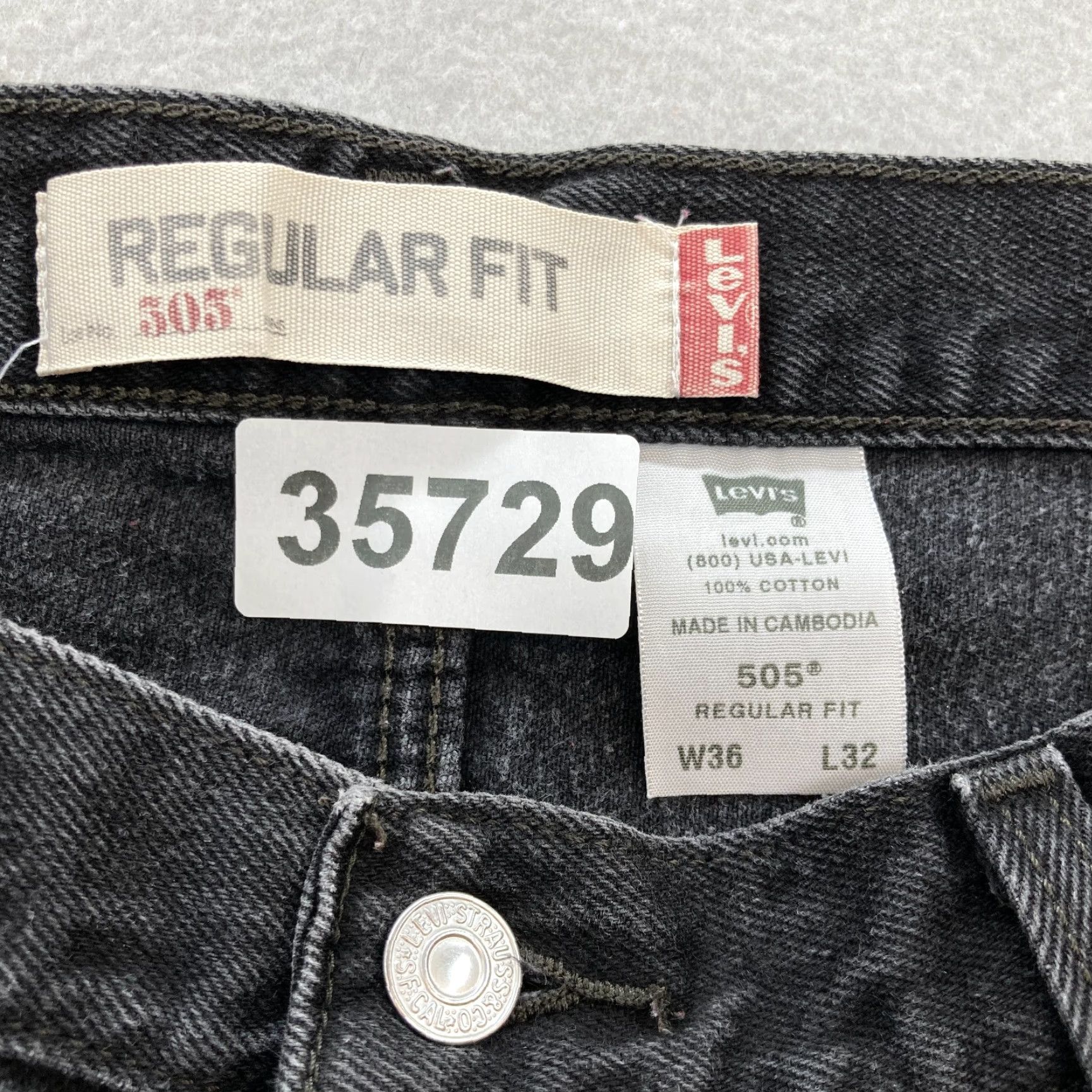 Levi's VINTAGE Levi's 505 Jeans Mens 36x32 Regular Straight Black Denim Grunge 2004 Y2K Size US 36 / EU 52 - 4 Thumbnail