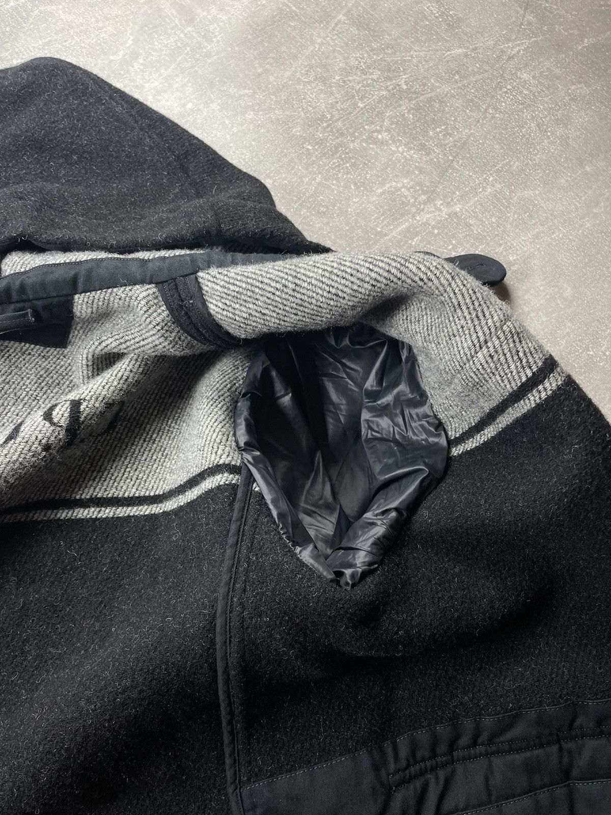C.P. Company C.P. Company Wool C.P. Duffel Hooded Coat Black Grey Stripe Size US L / EU 52-54 / 3 - 21 Thumbnail