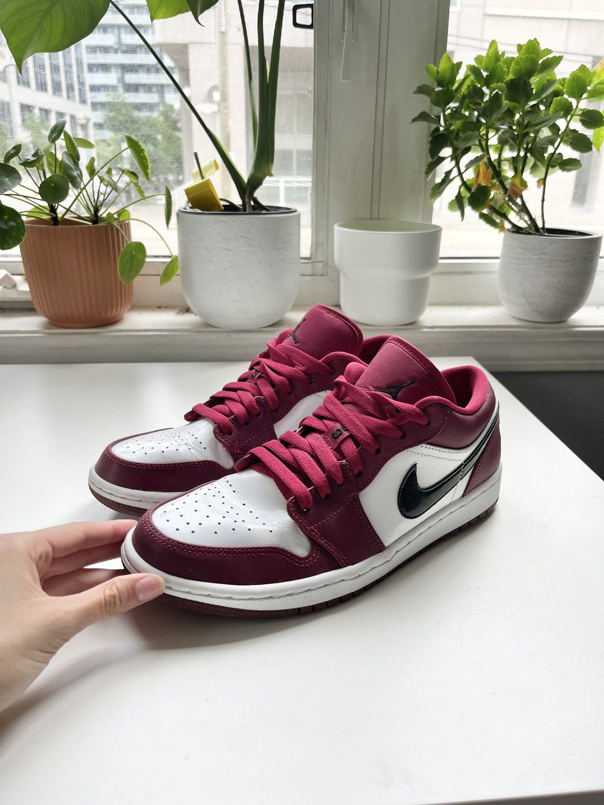 Jordan Brand × Nike Air Jordan 1 Low Size US 8 / EU 41 - 1 Thumbnail