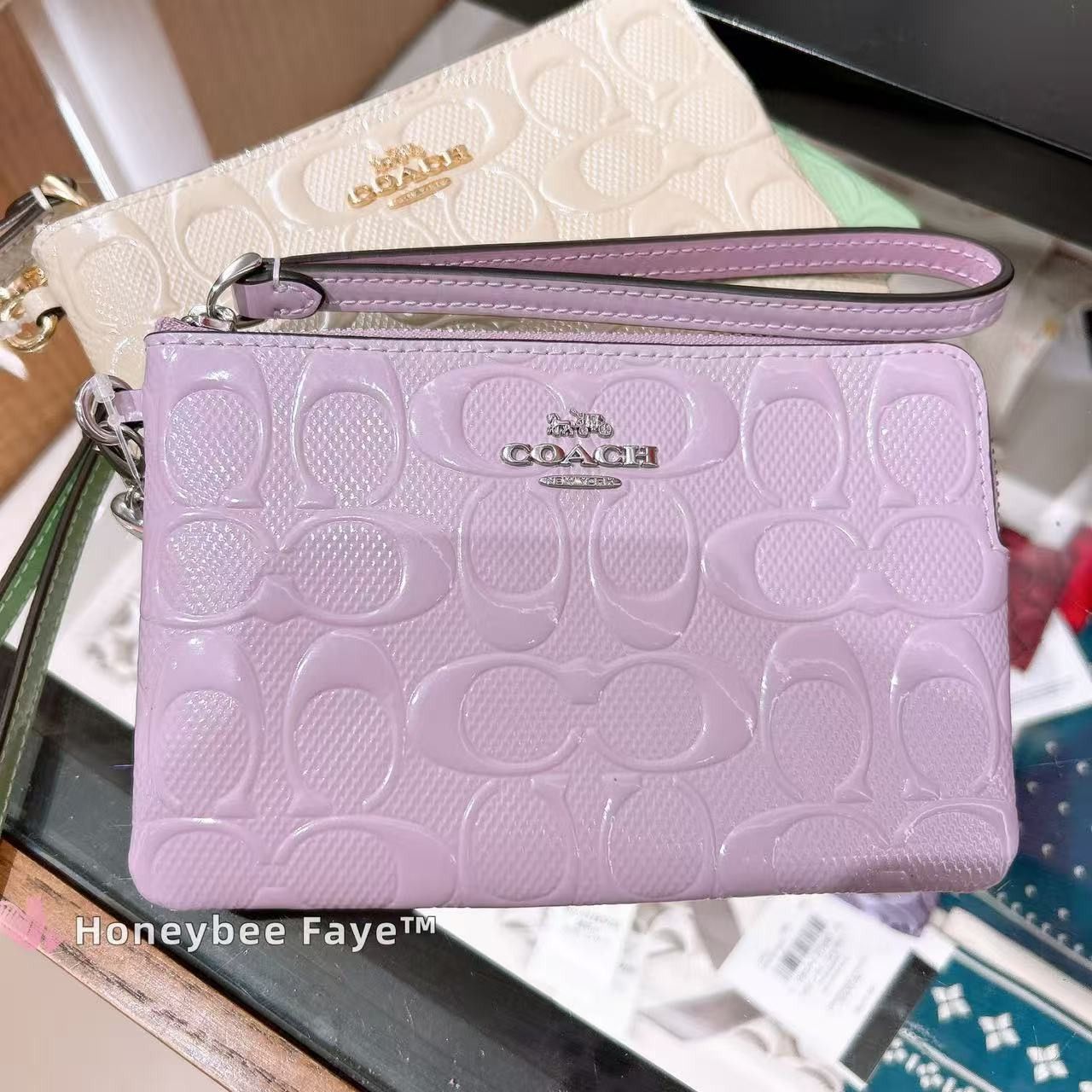 Coach Corner Zip Wristlet In Signature Leather Heart Charm CDF04 Size ONE SIZE - 3 Thumbnail