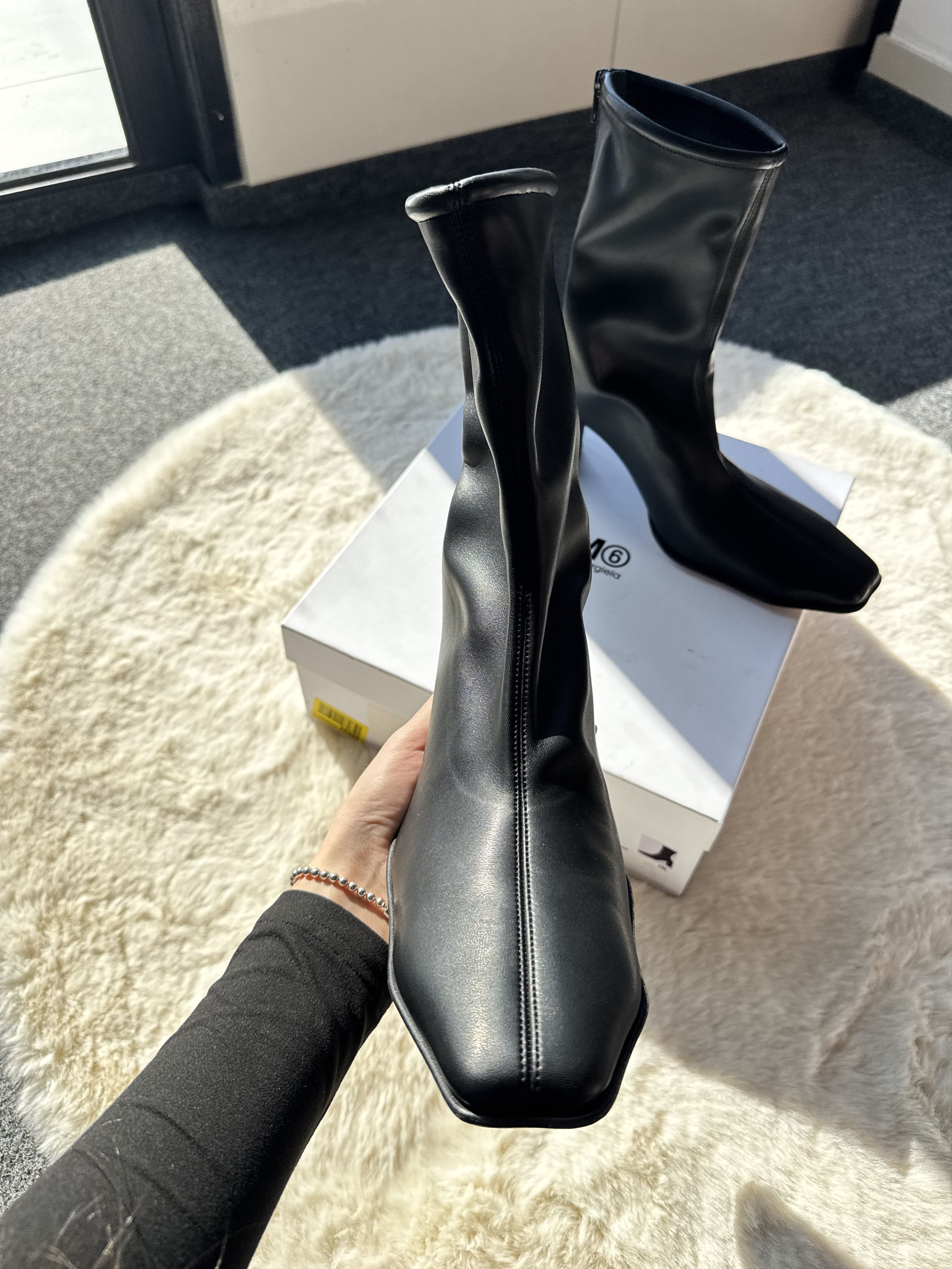 Maison Margiela Maison Margiela MM6 black leather ankle boots 40 Size US 10 / IT 40 - 2 Thumbnail