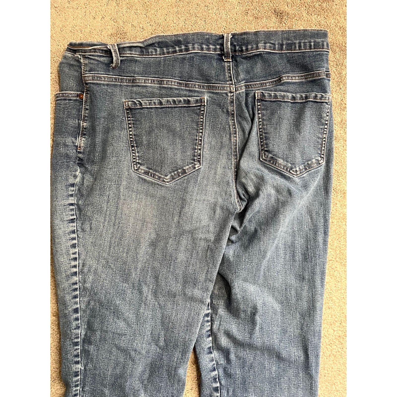 Gloria Vanderbilt Gloria Vanderbilt Amanda Jeans Women’s Blue Denim Medium Wash Straight Leg 20W Size 42" / US 20 - 4 Thumbnail