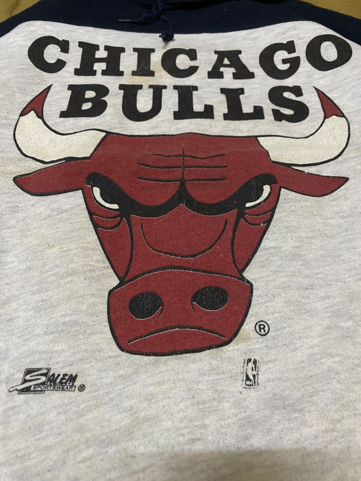 Salem Sportswear Vintage 90s Chicago Bull Spellout Big Logo Hoodie Sweater Size US M / EU 48-50 / 2 - 2 Thumbnail