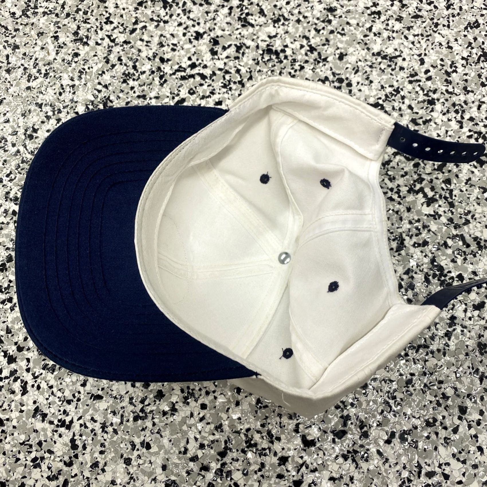 Vintage VINTAGE Swingsters Patch Hat Snapback Made in USA Texas White Blue One Size Men USA Snapback Boys Girls Mens Womens Size ONE SIZE - 6 Thumbnail