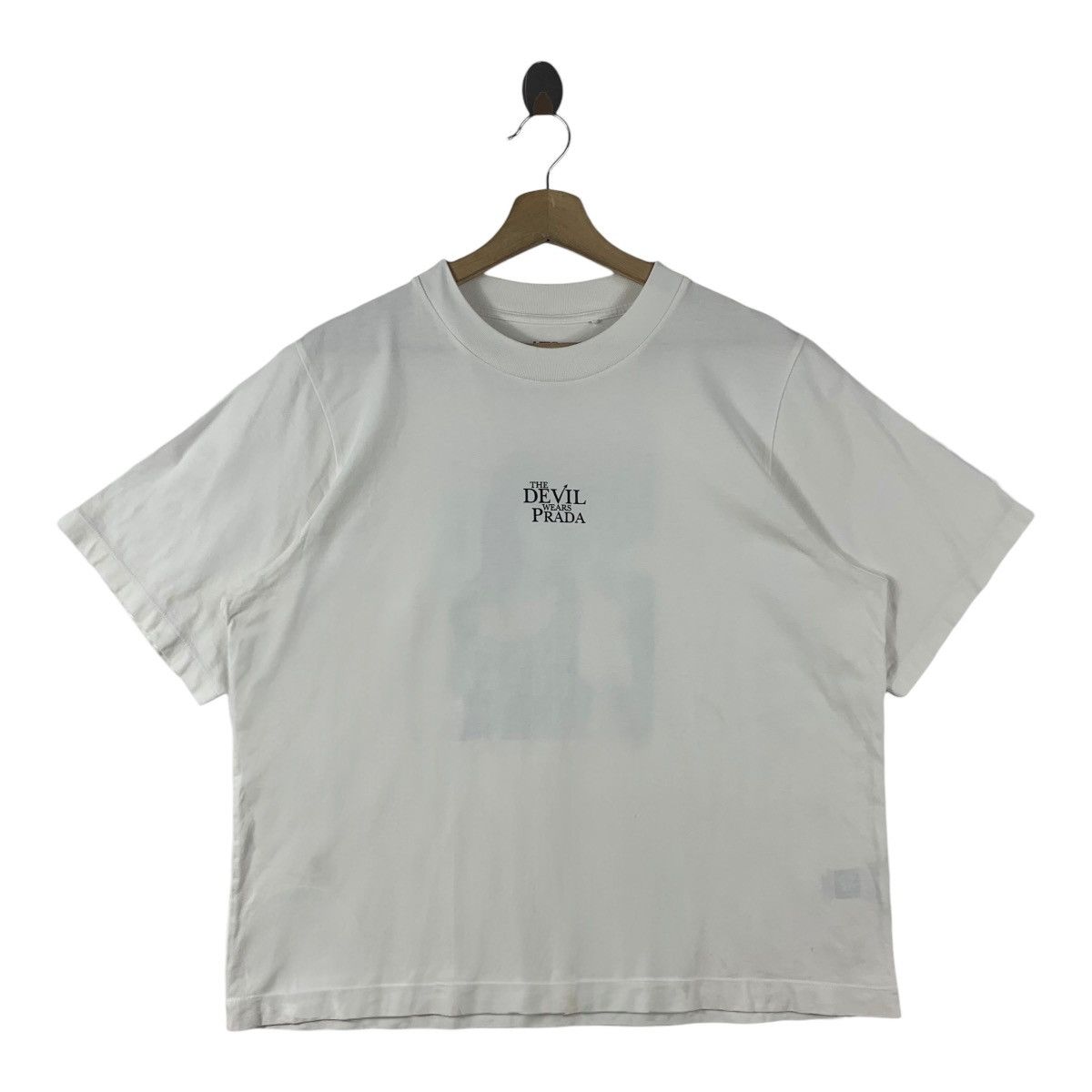 Uniqlo THE DEVILS WEARS PRADA Movie tee shirt Size US XL / EU 56 / 4 - 2 Thumbnail