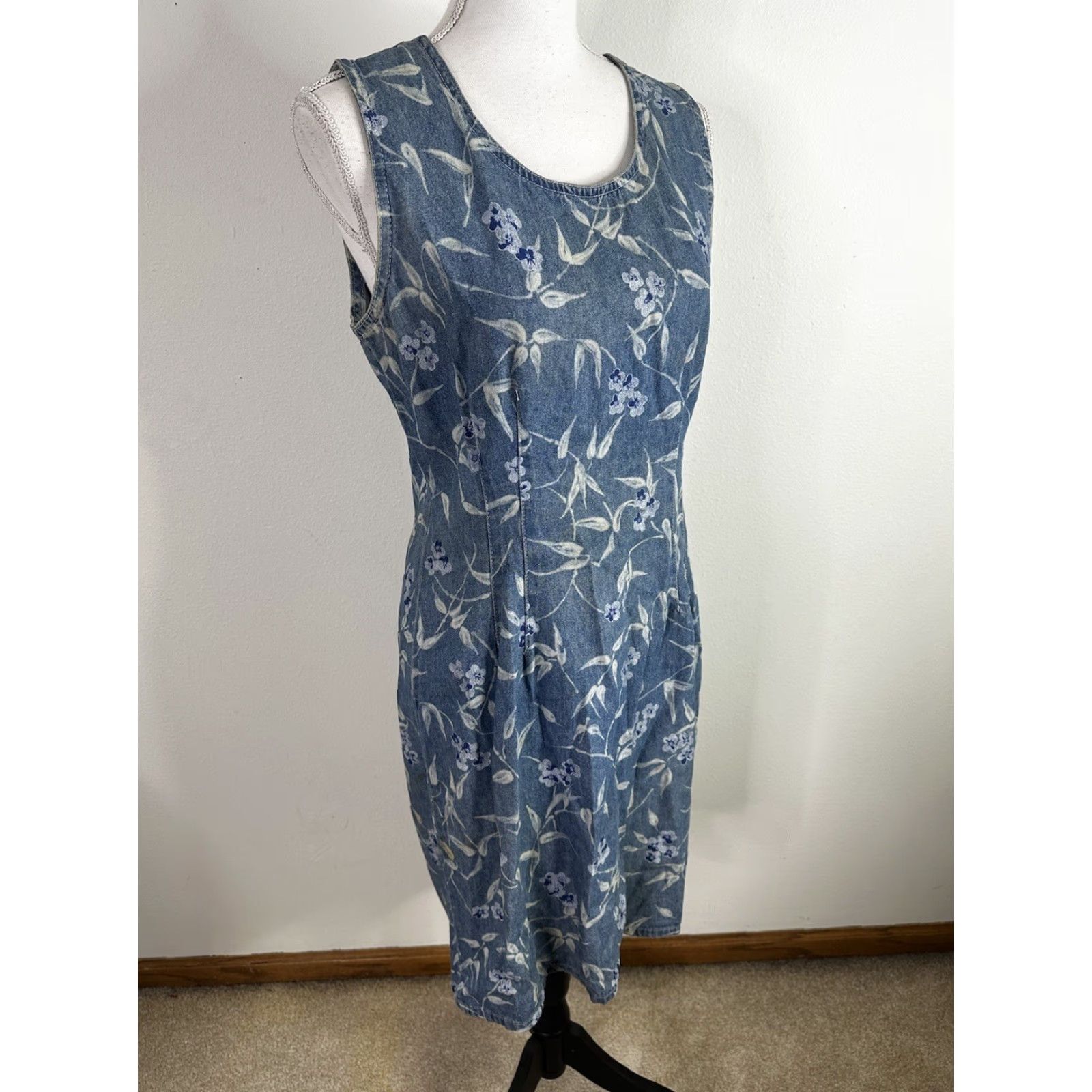 Denime VINTAGE Denim Mini Dress Womens Medium Floral Sleeveless Blue Jean 90s Size 32" / US 10 / IT 46 - 2 Thumbnail