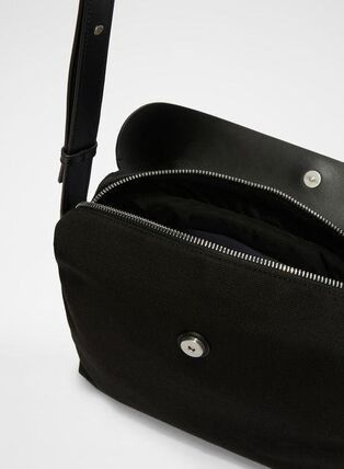 Jil Sander o1loc1c0426 Size: OS/Shoulder Bag in Black Size ONE SIZE - 3 Thumbnail