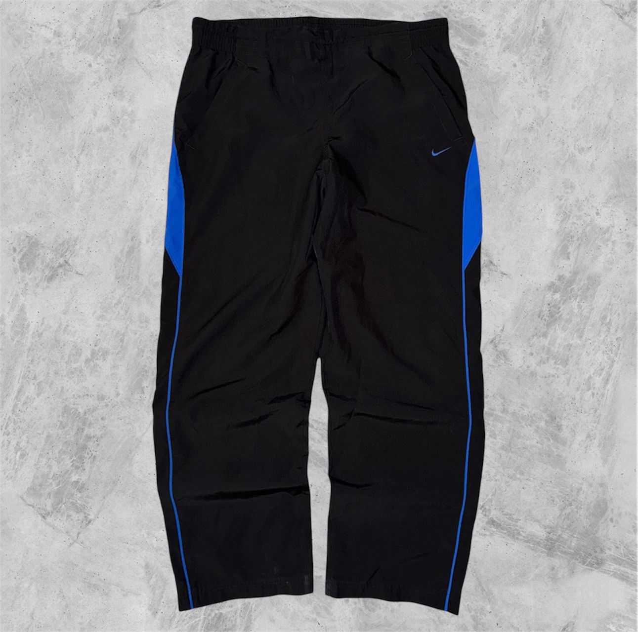 Nike BAGGY Y2K NIKE ATHLETIC BLACK/BLUE NYLON TRACK PANTS Size US 34 / EU 50 - 1 Thumbnail
